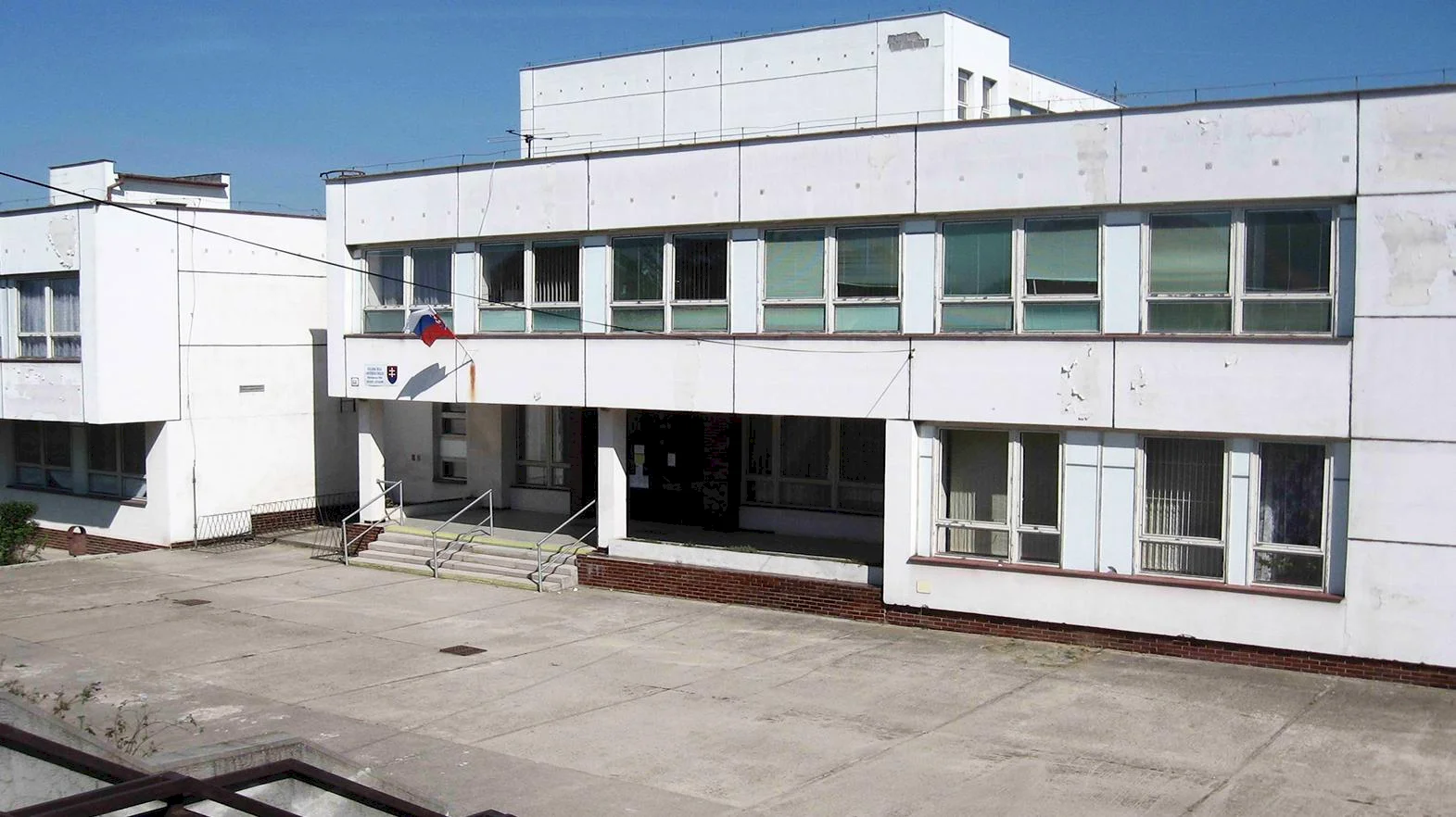 Obec Veľké Leváre získala dotáciu na zateplenie časti budovy základnej školy