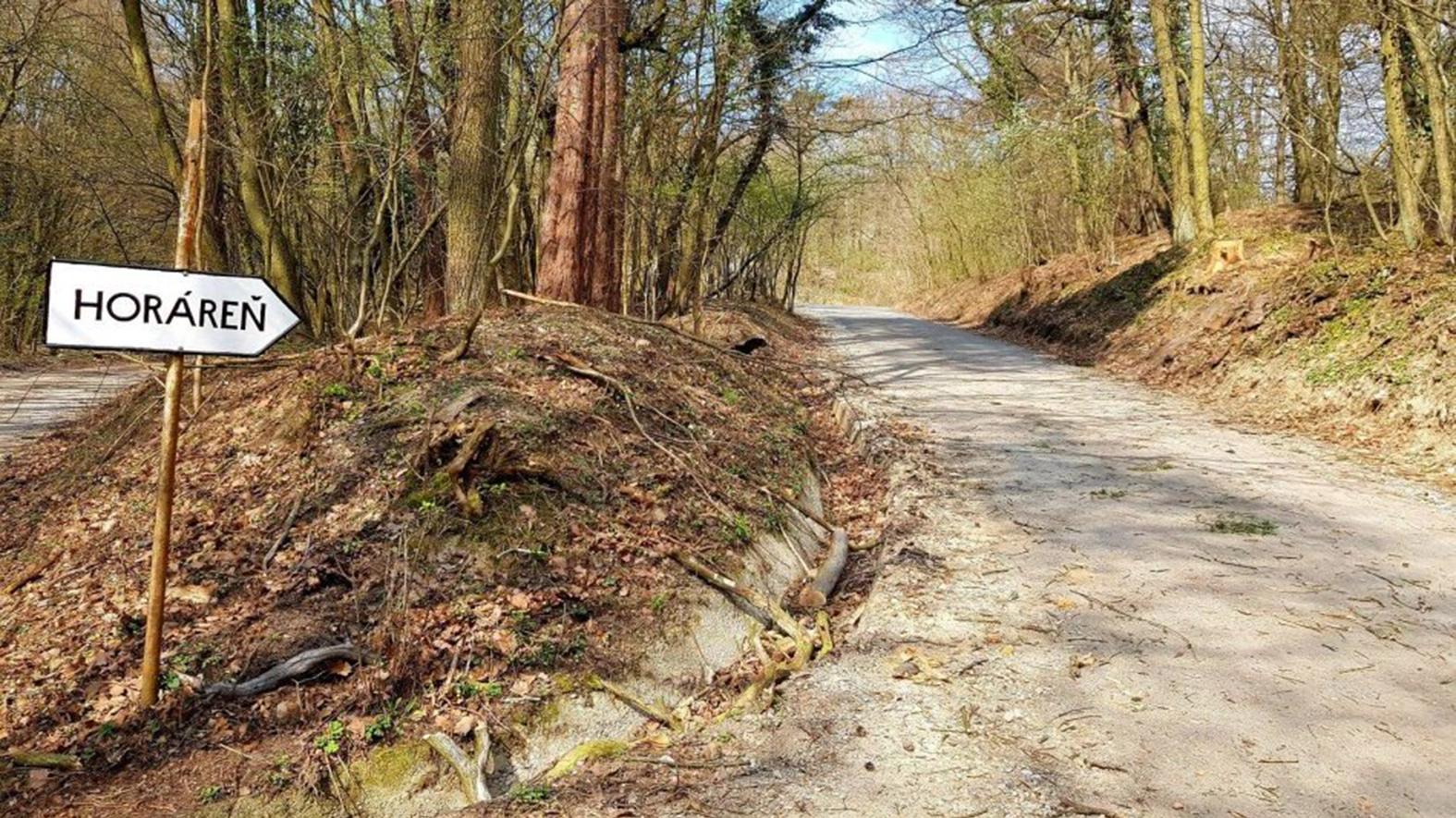 K horárni Krasňany vedie nová a bezpečnejšia cesta