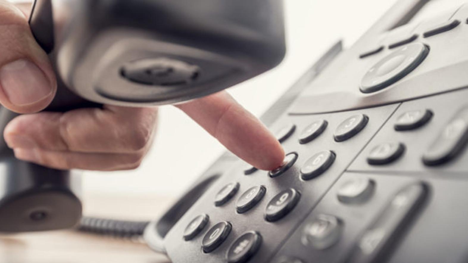 Psychológovia budú na telefónnej linke pomáhať ľuďom
