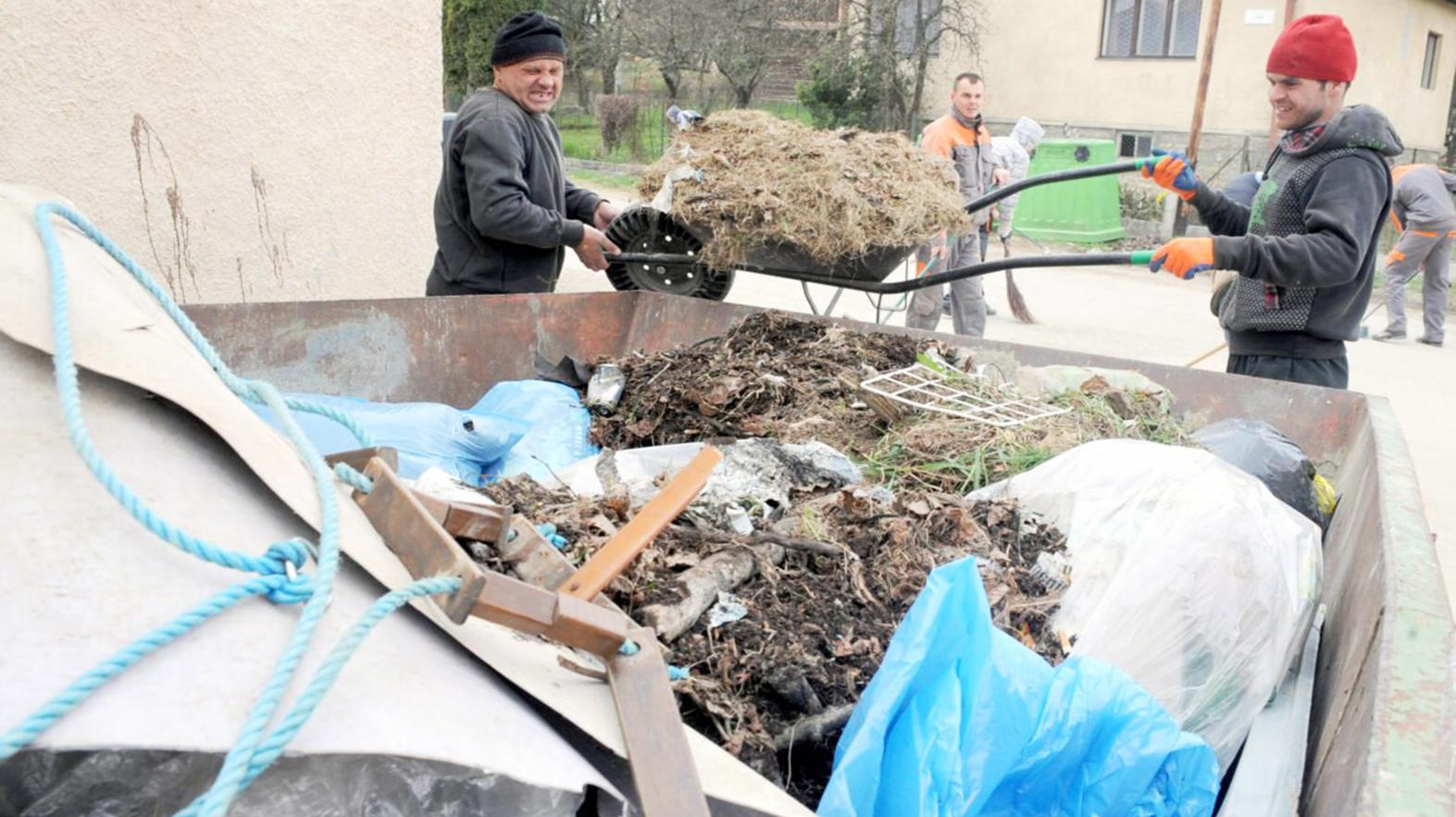 Technické služby v Prešove obnovili jarné upratovanie v meste