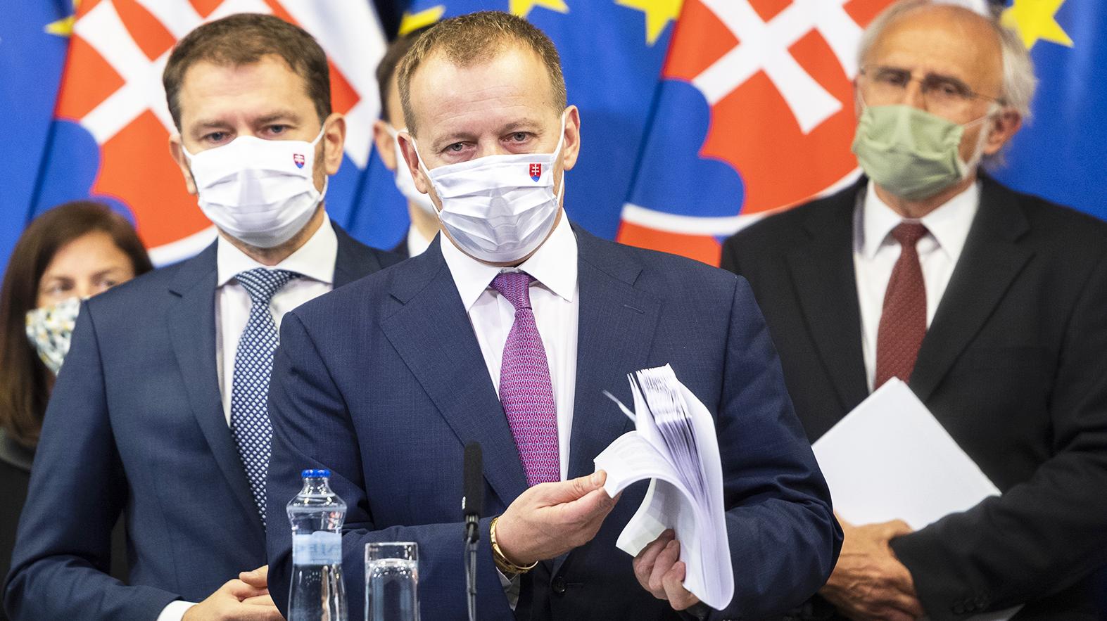 Vláda chce, aby starostovia, primátori a župani zverejňovali majetkové priznania