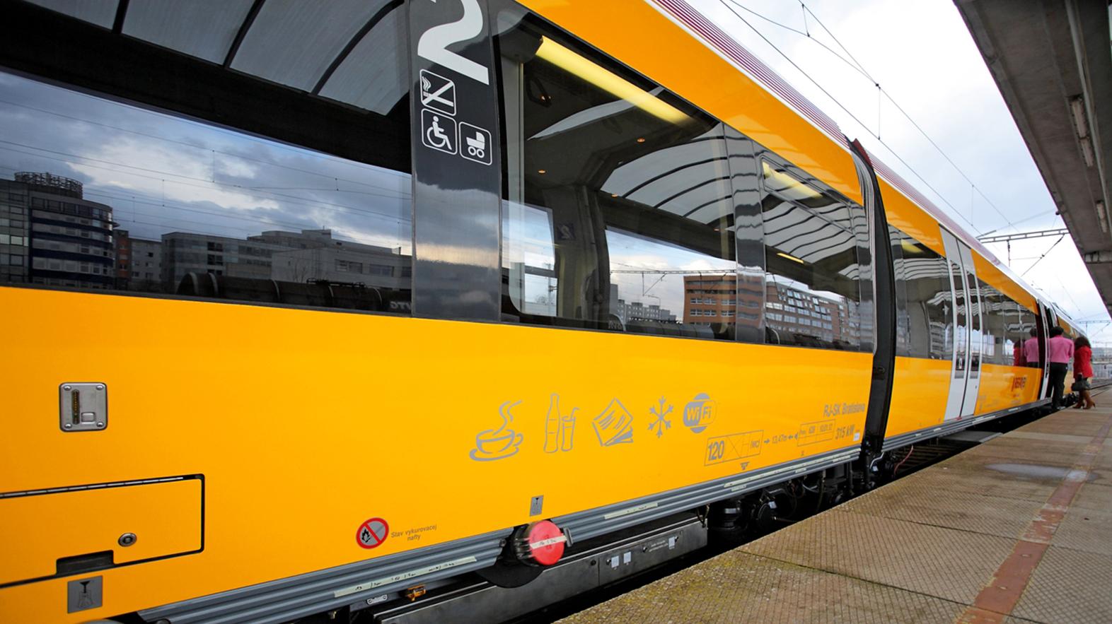 RegioJet posilňuje kapacitu vlakov, počet cestujúcich opäť rastie