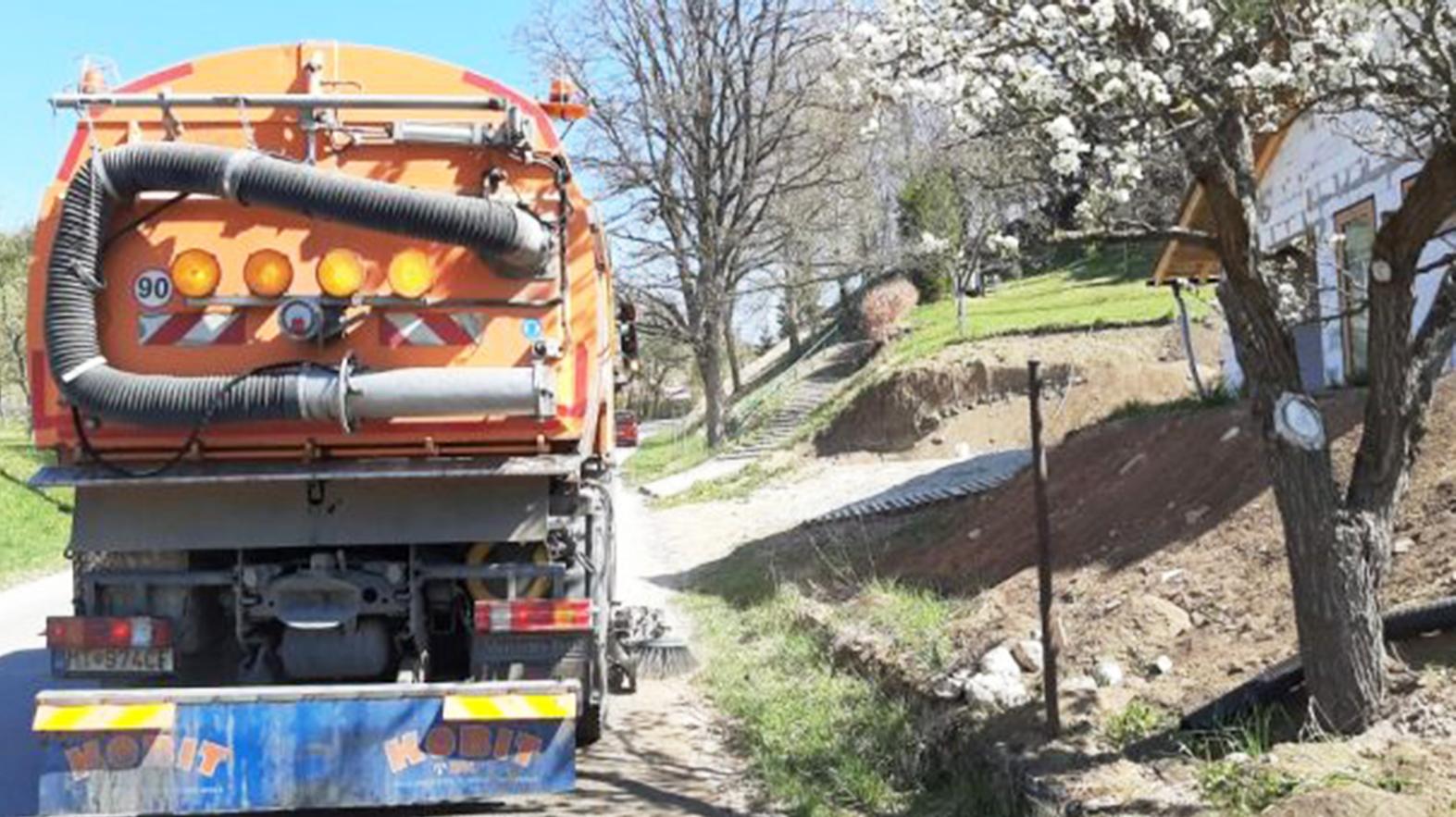 ŽSK chce do upratovania okolia ciest zapojiť aj dobrovoľníkov