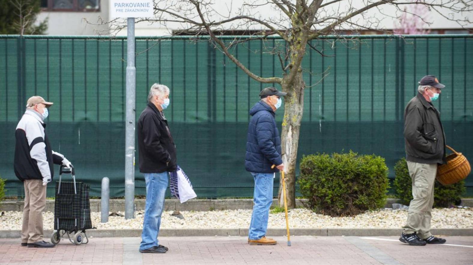 Mesto Snina otvorilo trhovisko i pokladnicu mestského úradu