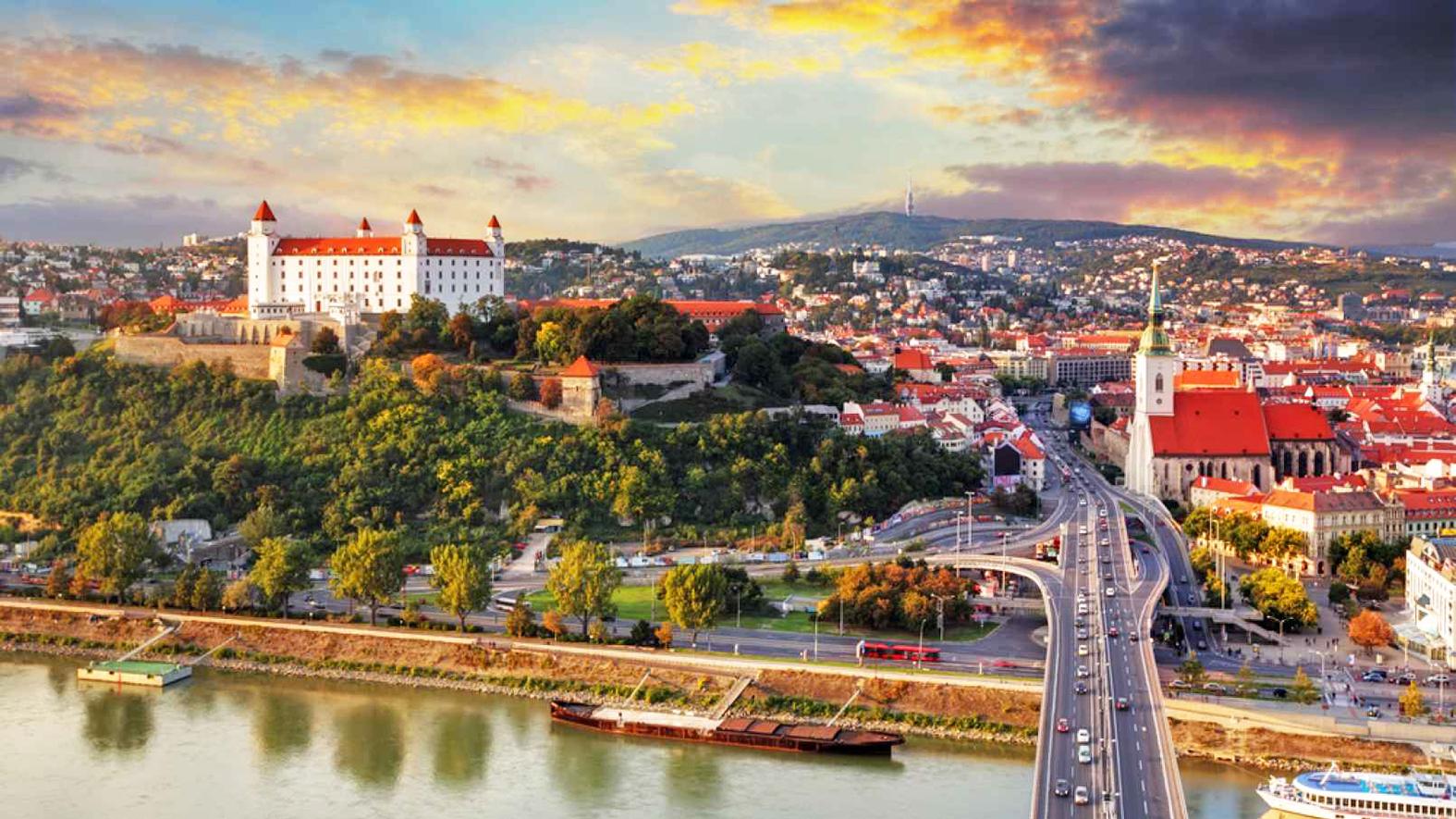 Bratislava pre pandémiu zmenila rozpočet, odložil sa aj nákup autobusov