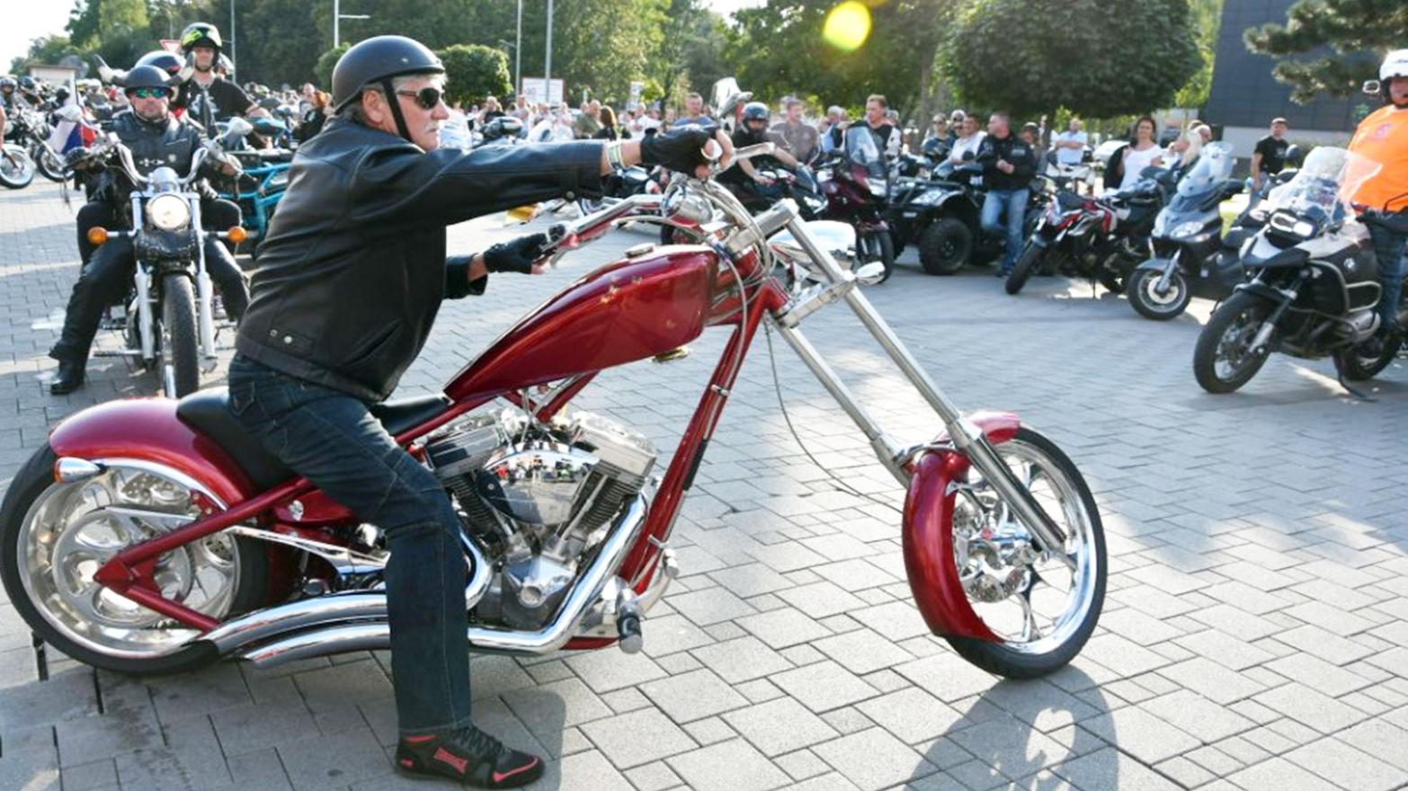 V Trebišove odštartovala tradičná prvomájová jazda motorkárov
