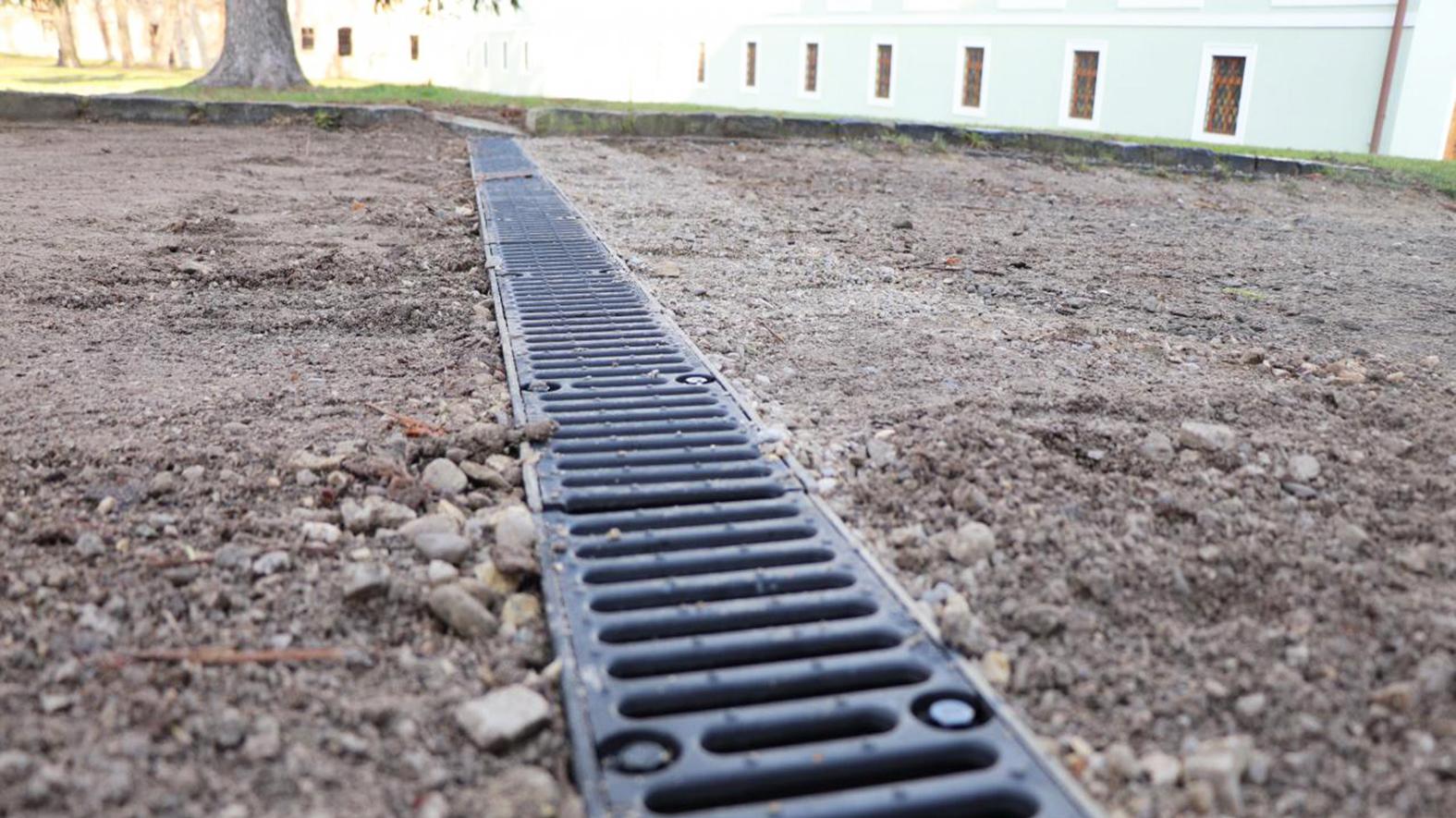 Samospráva pokračuje v rekonštrukcii žľabov v mestskom parku