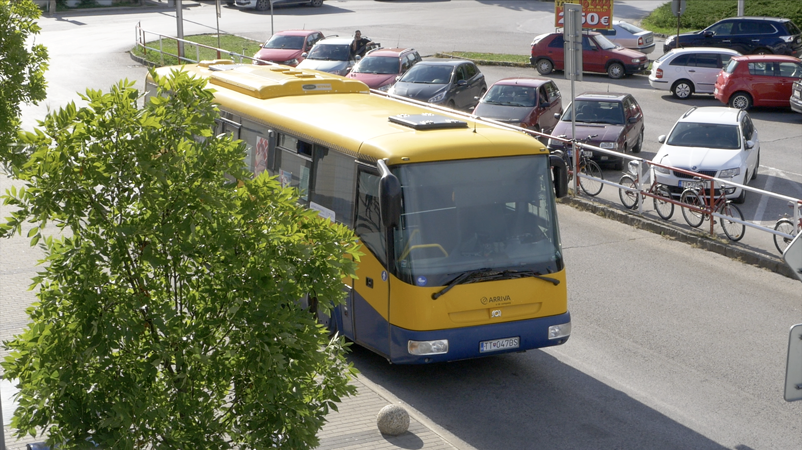 Od pondelka budú prímestské autobusy v TTSK jazdiť v prázdninovom režime