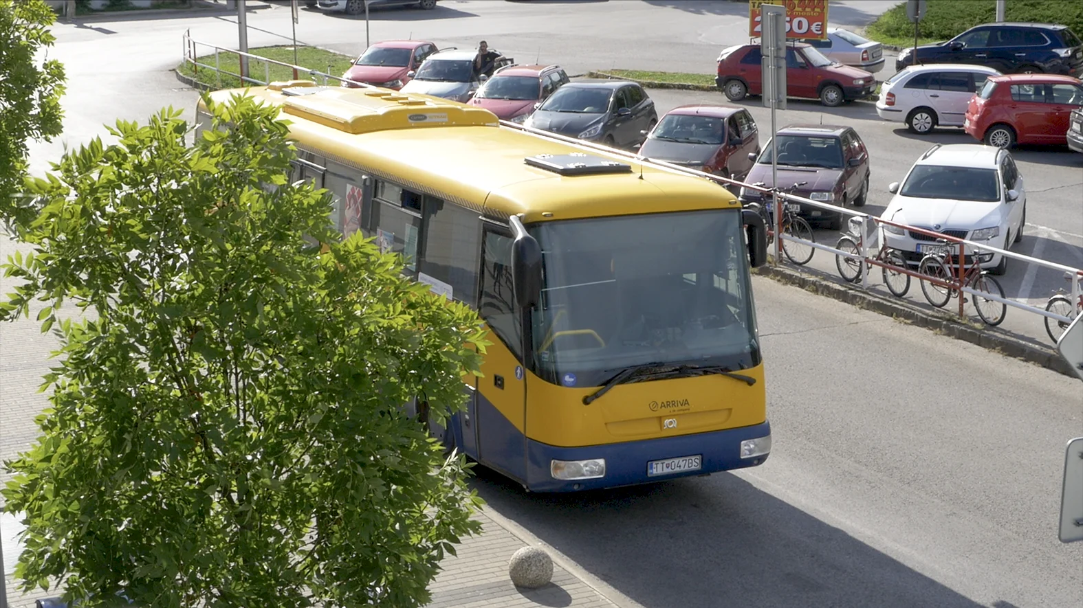 Od pondelka budú prímestské autobusy v TTSK jazdiť v prázdninovom režime