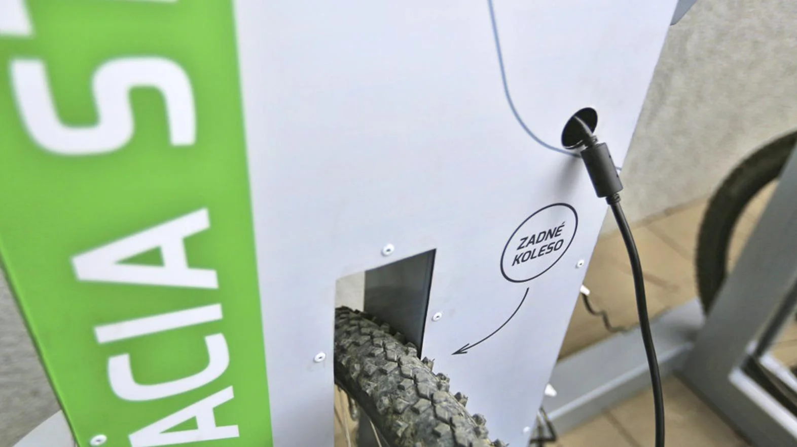 V centre mesta pribudla nabíjacia stanica pre elektrobicykle