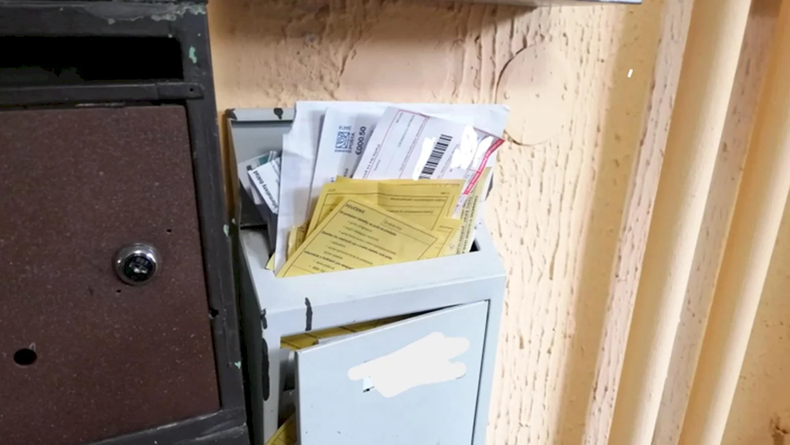 Výmery daní vhadzovali do schránok, dôkaz doručenia radnica nemá