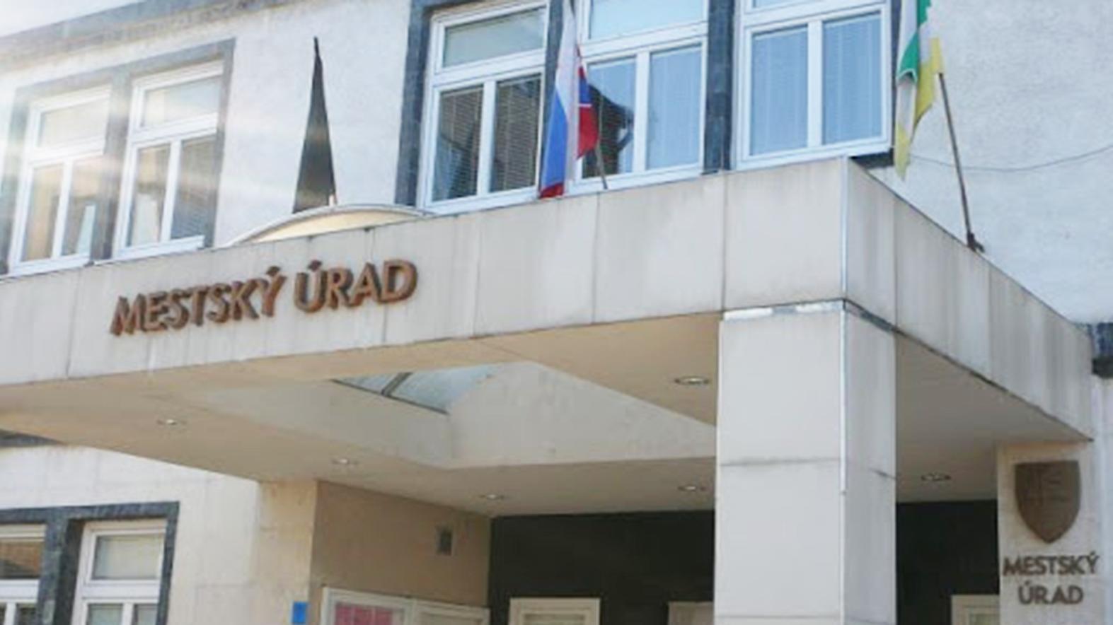 Školské poplatky za apríl a máj navrhuje primátorka znížiť na 0 eur