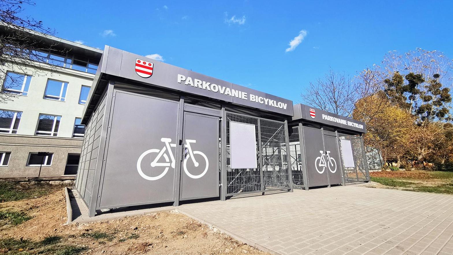 Prešovskí cyklisti môžu naplno využívať všetky cykloprístrešky