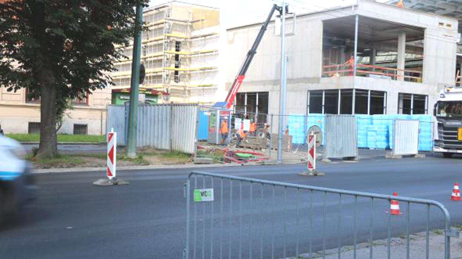 Na Štefánikovej a Hviezdoslavovej ulici položia protihlukový asfalt