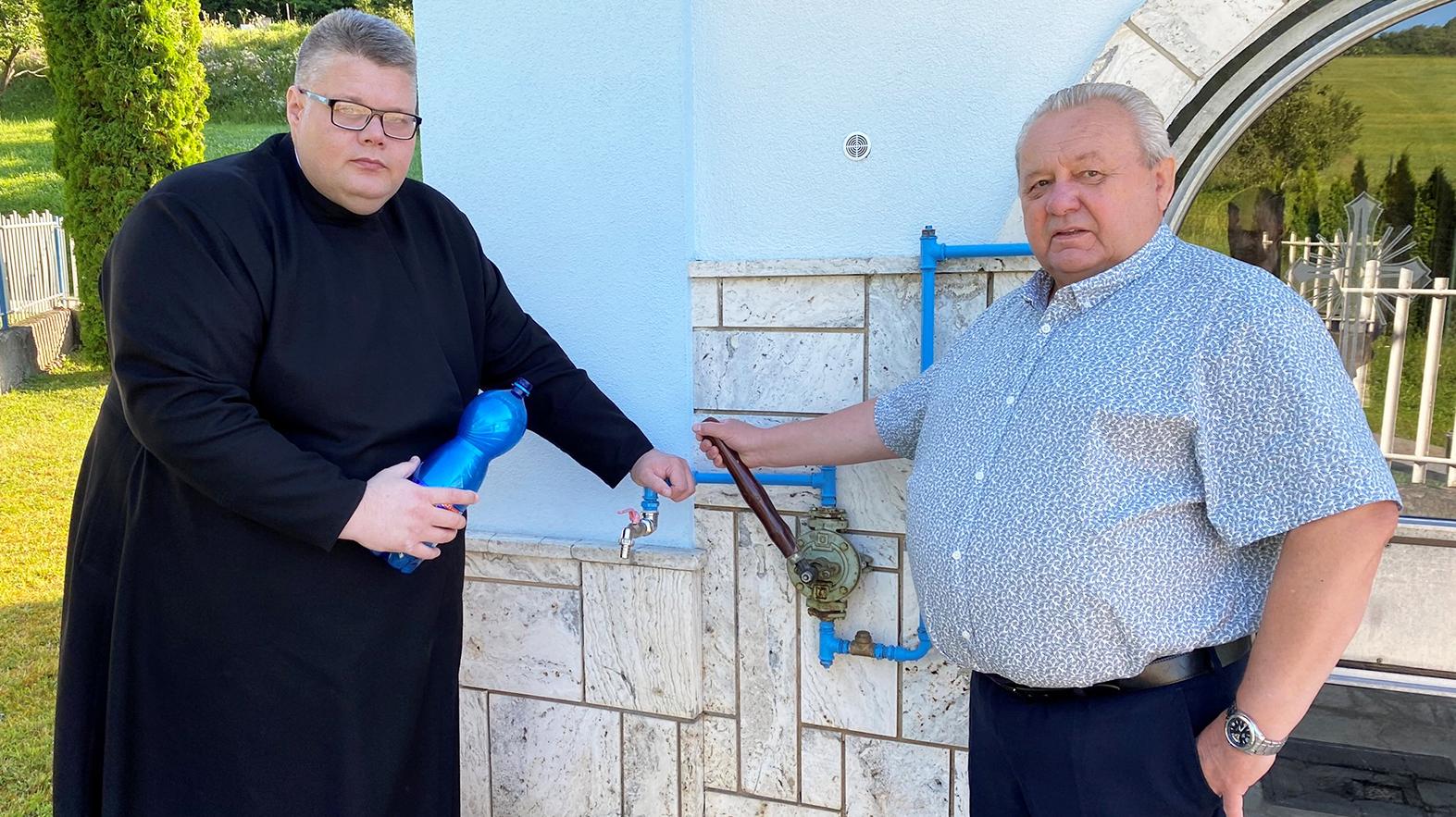 K prameňu v Šašovej prichádzajú ľudia s vierou v uzdravenie
