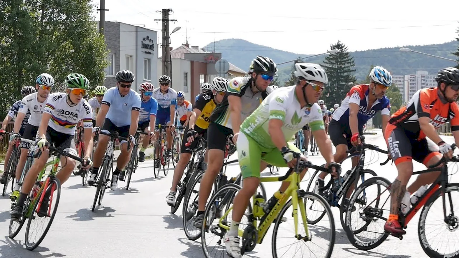 Baťovianska galuska previedla cyklistov troma okresmi