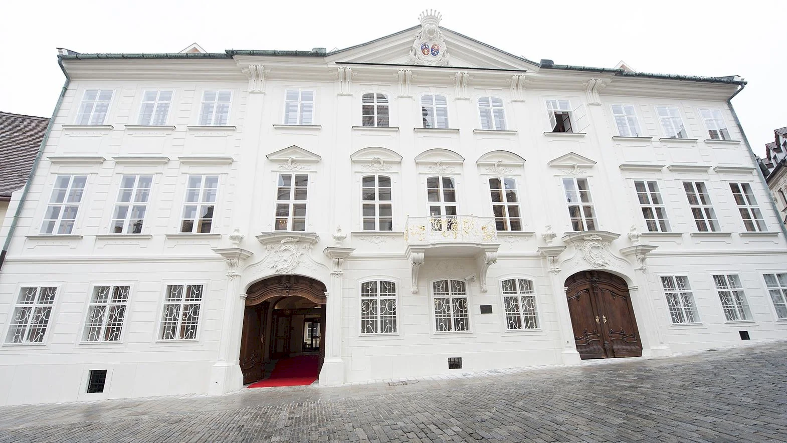 V Mirbachovom paláci otvorili výstavu Snívaj!?