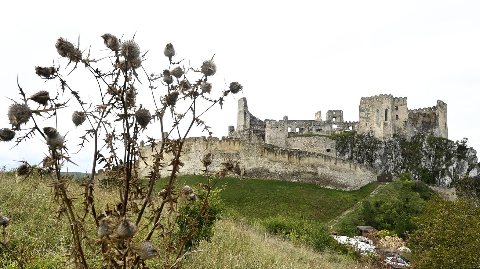 Hrad Beckov navštívilo túto turistickú sezónu približne 63 000 ľudí