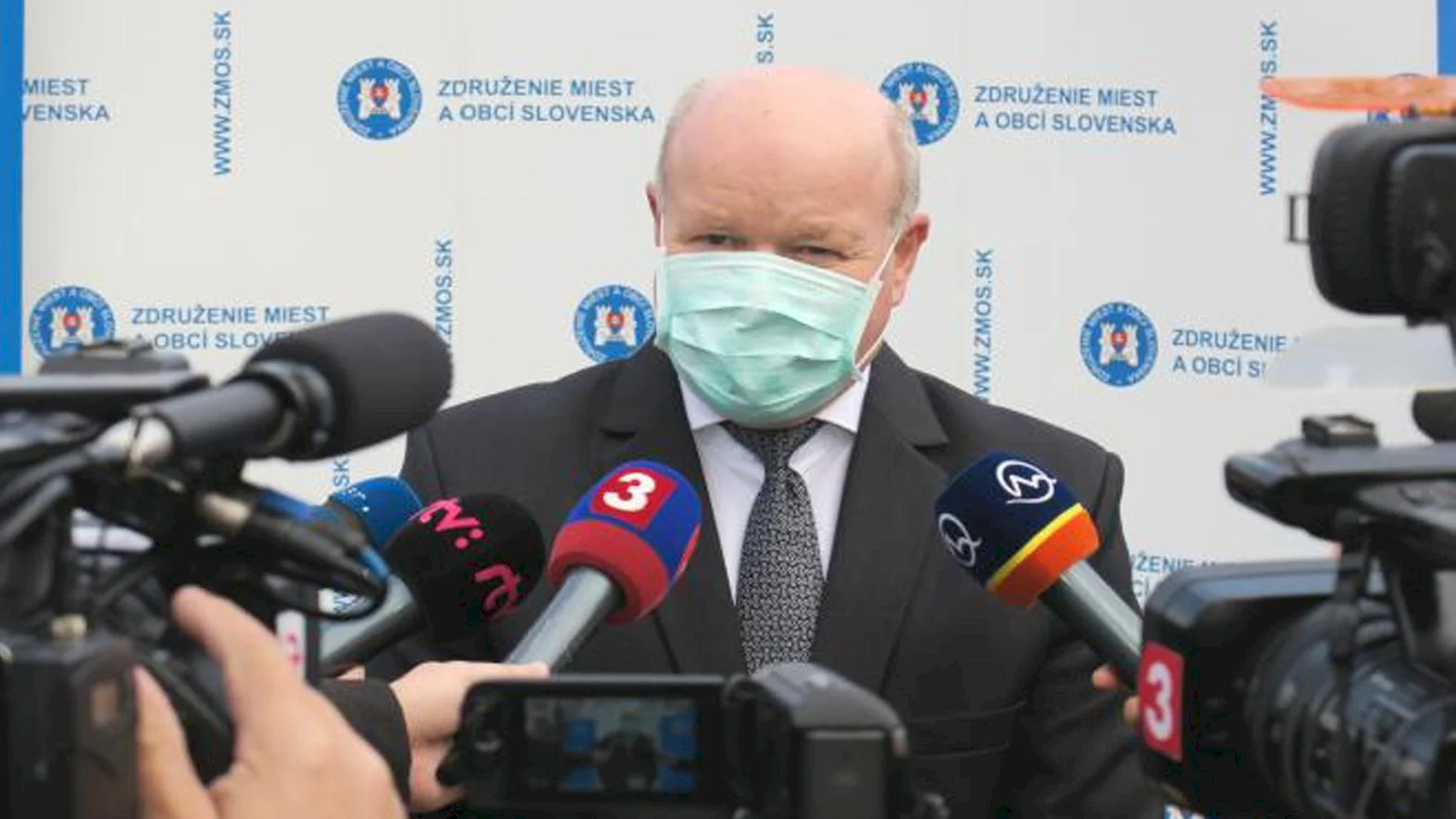 O problematike voľby kontrolórov musíme informovať