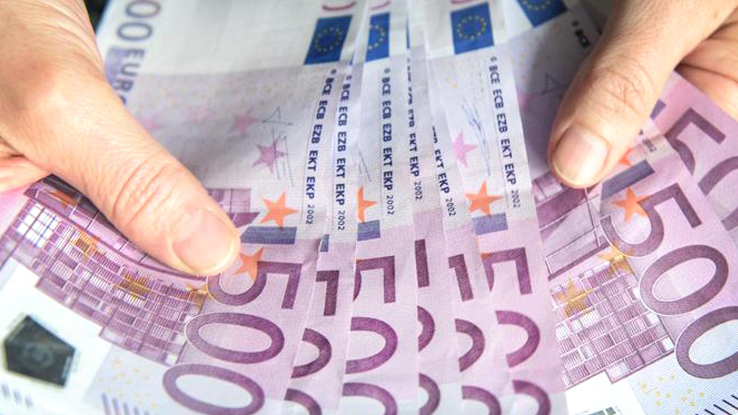 Obce majú mať na výdavky v roku 2021 takmer 5,4 mld. a VÚC 1,7 mld. eur