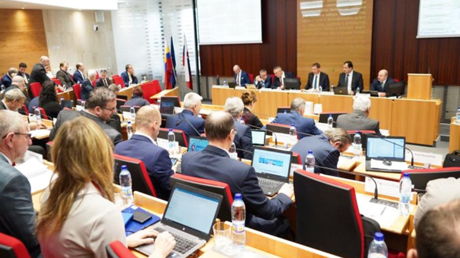 Krajskí poslanci schválili piatu zmenu rozpočtu