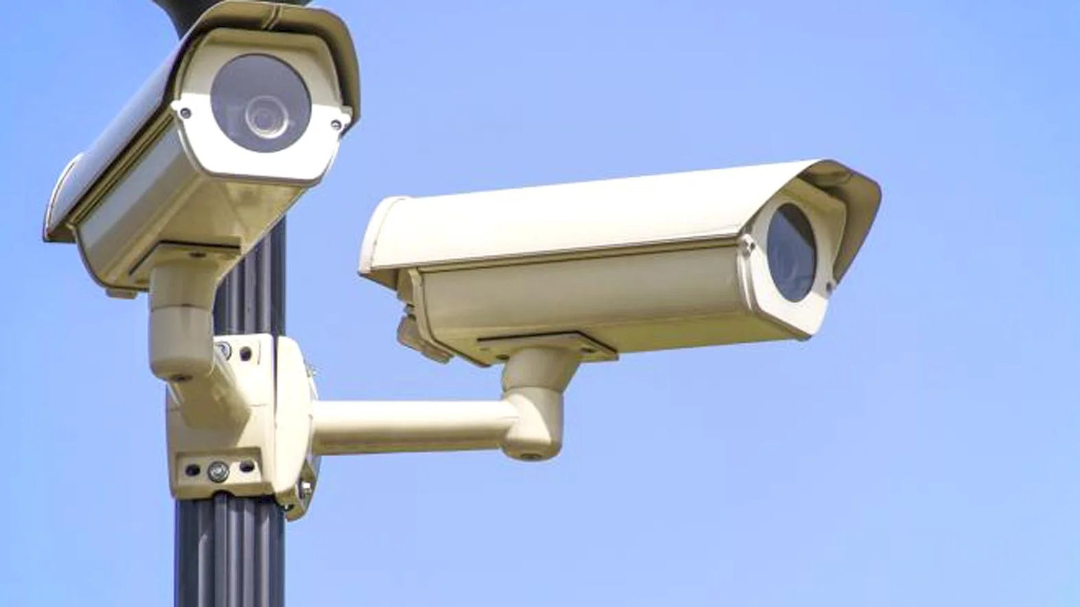 Kamery - využitie na monitorovanie hustoty a počtu osôb pred odberným miestom