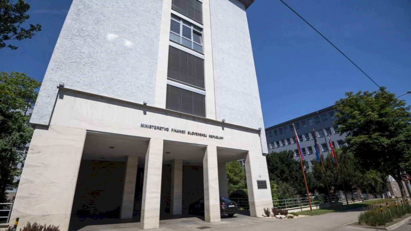 Je predčasné sa vyjadrovať k požiadavke ZMOS súvisiacej s pôžičkami