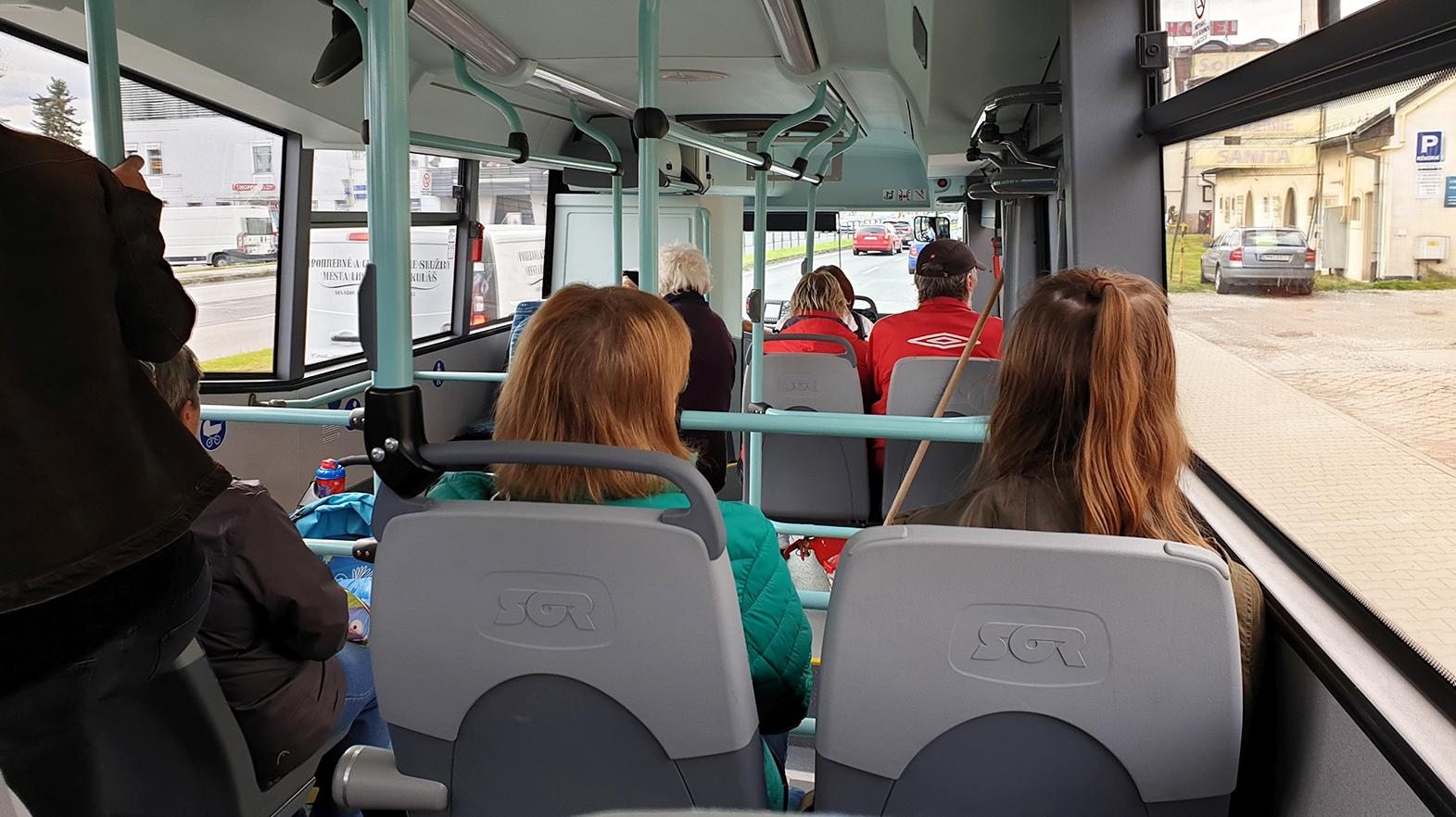 V L. Mikuláši jazdí vysoko ekologický autobus