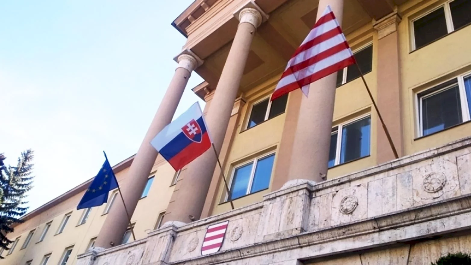 MsZ schválilo "zákon roka", počíta s úverom 13 miliónov eur