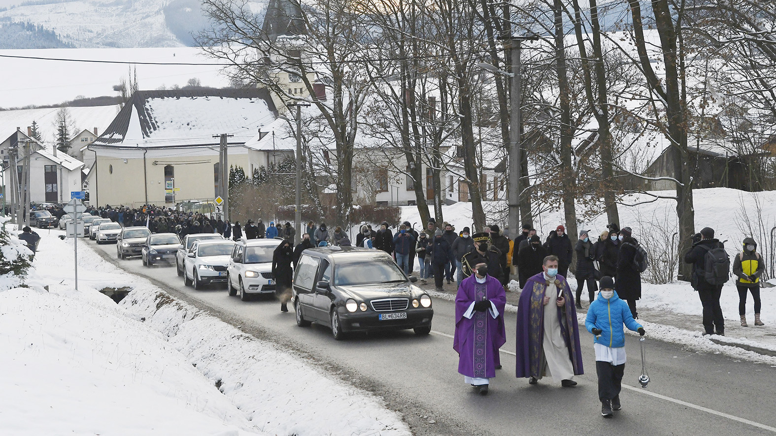 V Štrbe sa ľudia rozlúčili s bývalým policajným prezidentom M. Lučanským