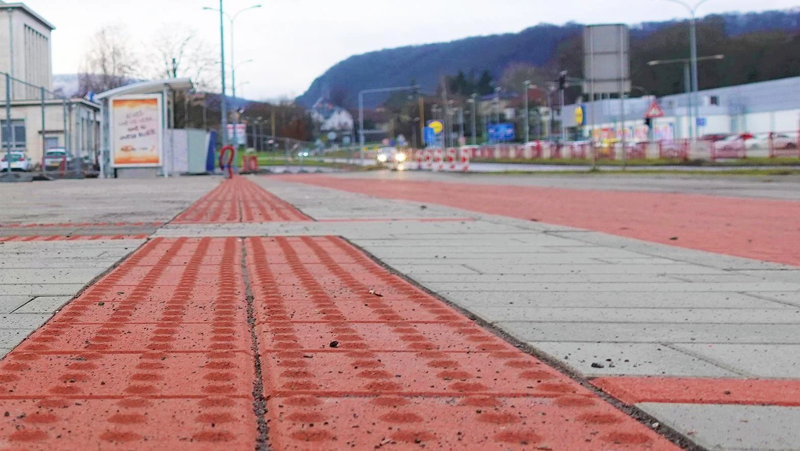 Prvú fázu obnovy námestia pred železničnou stanicou ukončili
