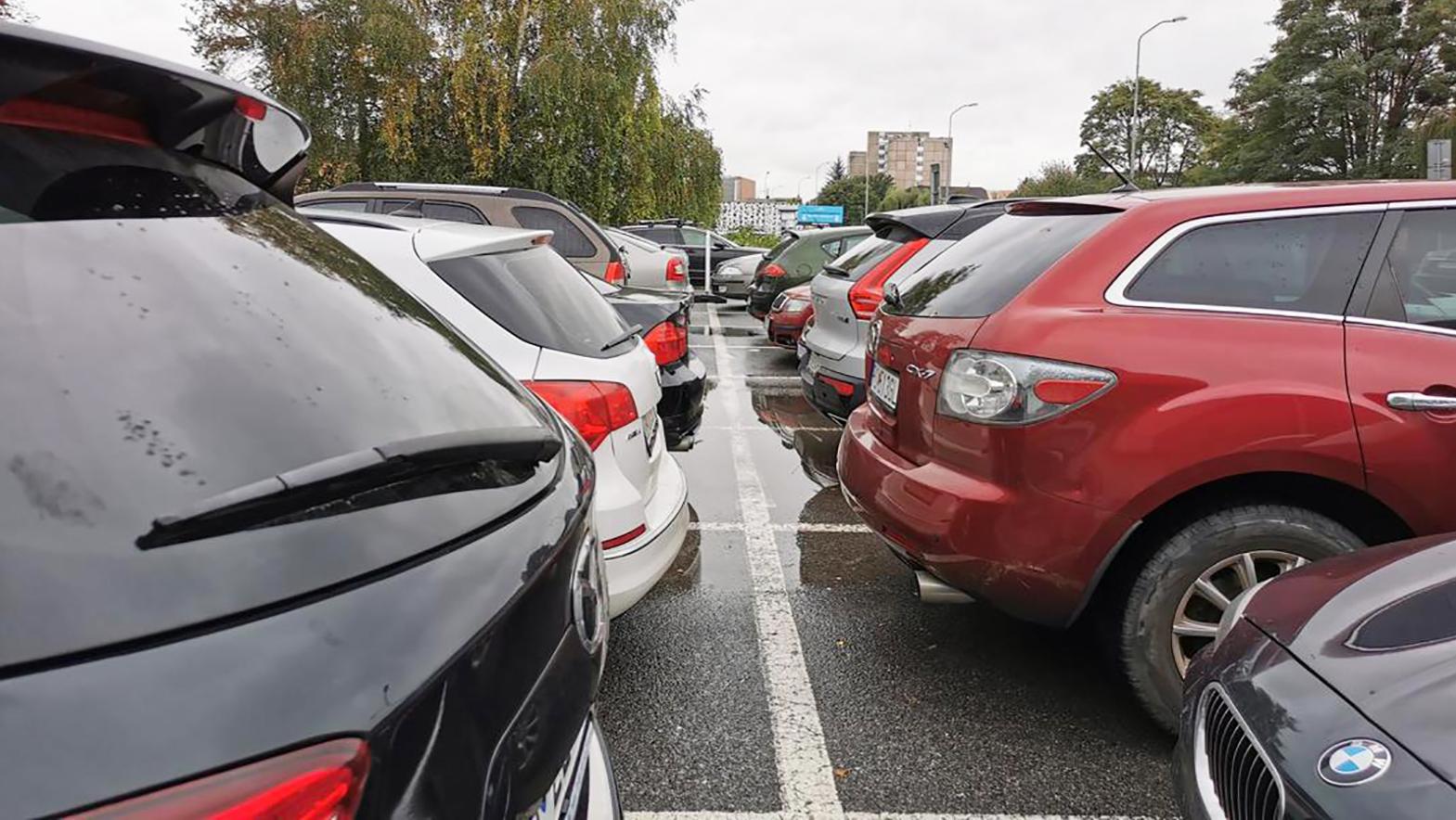 Poslanci Prešova schválili spoplatnenie štyroch parkovísk