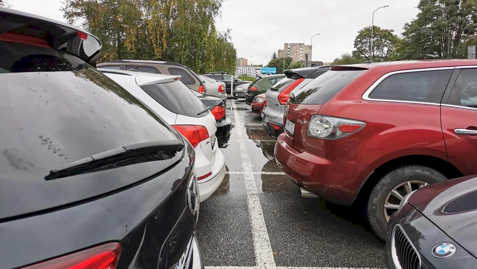 Poslanci Prešova schválili spoplatnenie štyroch parkovísk