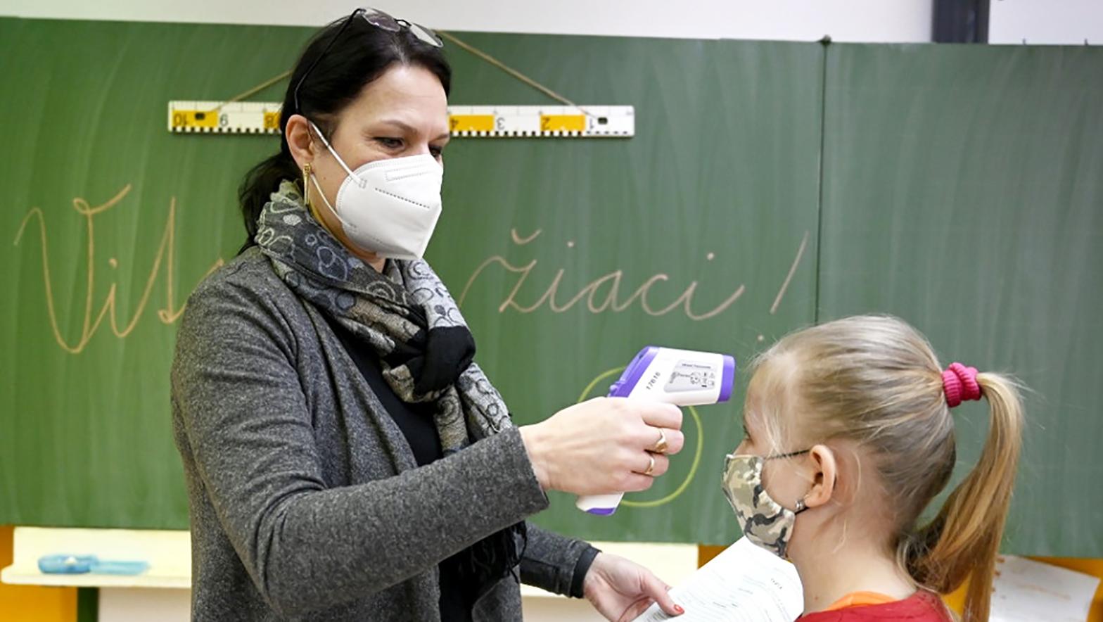 Ružinov od pondelka otvorí prvý stupeň na ôsmich základných školách