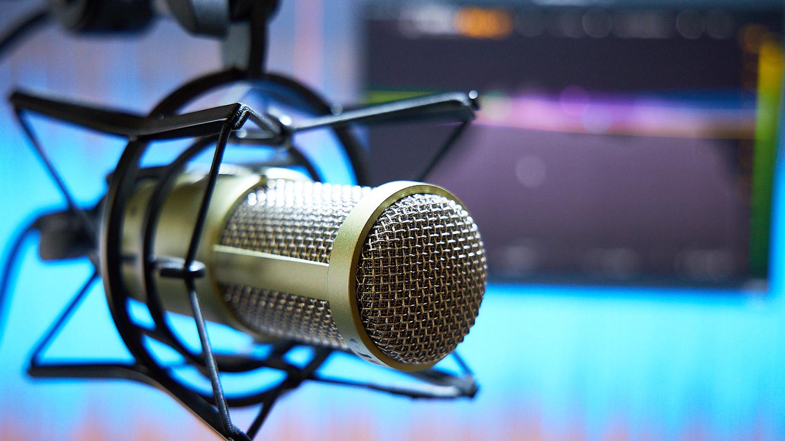 Obsahom nového podcastu ÚVO sú prípravné trhové konzultácie