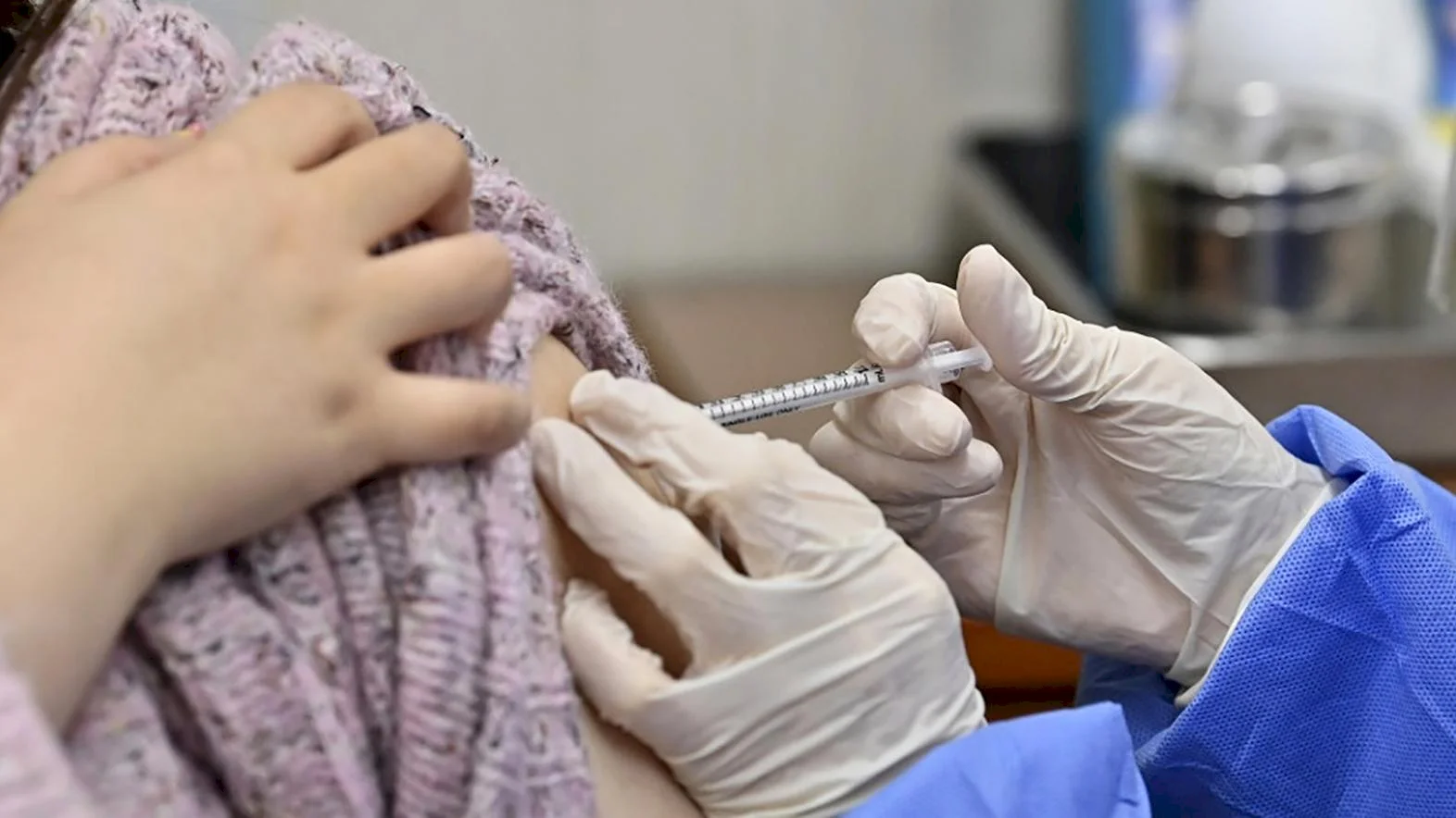 Vo veľkokapacitnom očkovacom centre zaočkovali takmer 6000 ľudí
