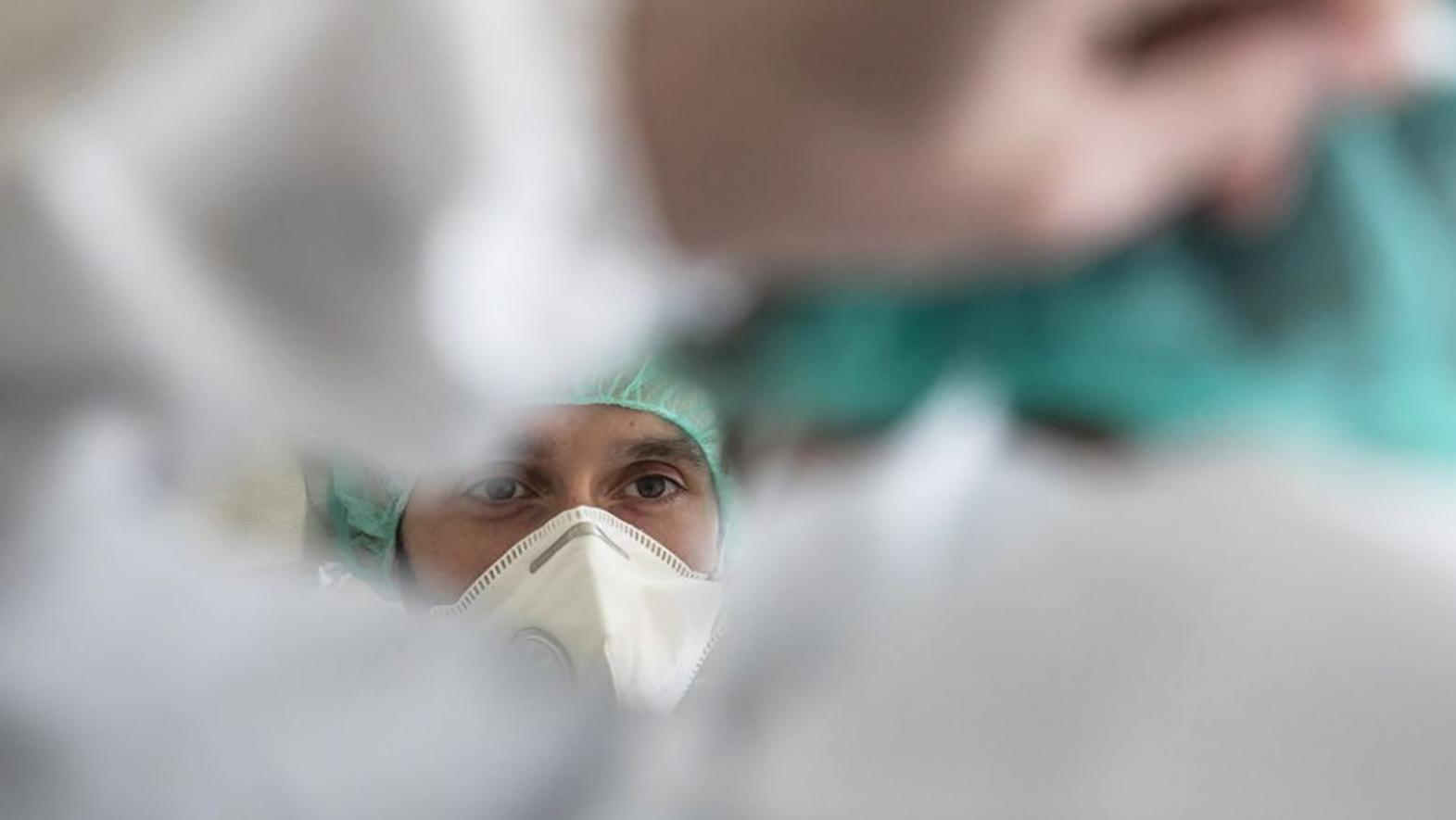 Zvládanie pandémie zo strany štátu je chaotické, mestá sú bezradné