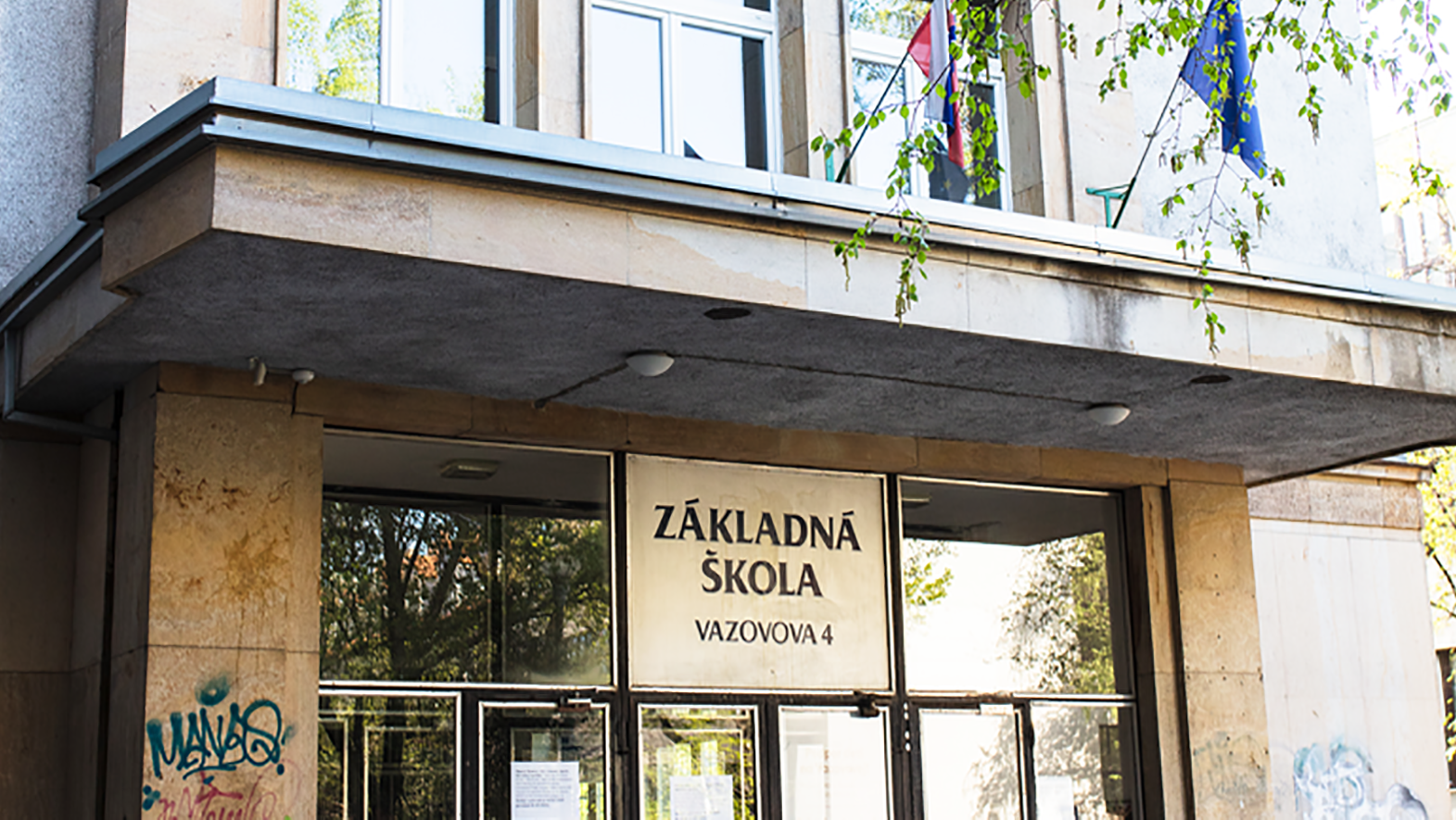 Staré Mesto chce zistiť, aký vplyv má prezenčná výučba na pandémiu