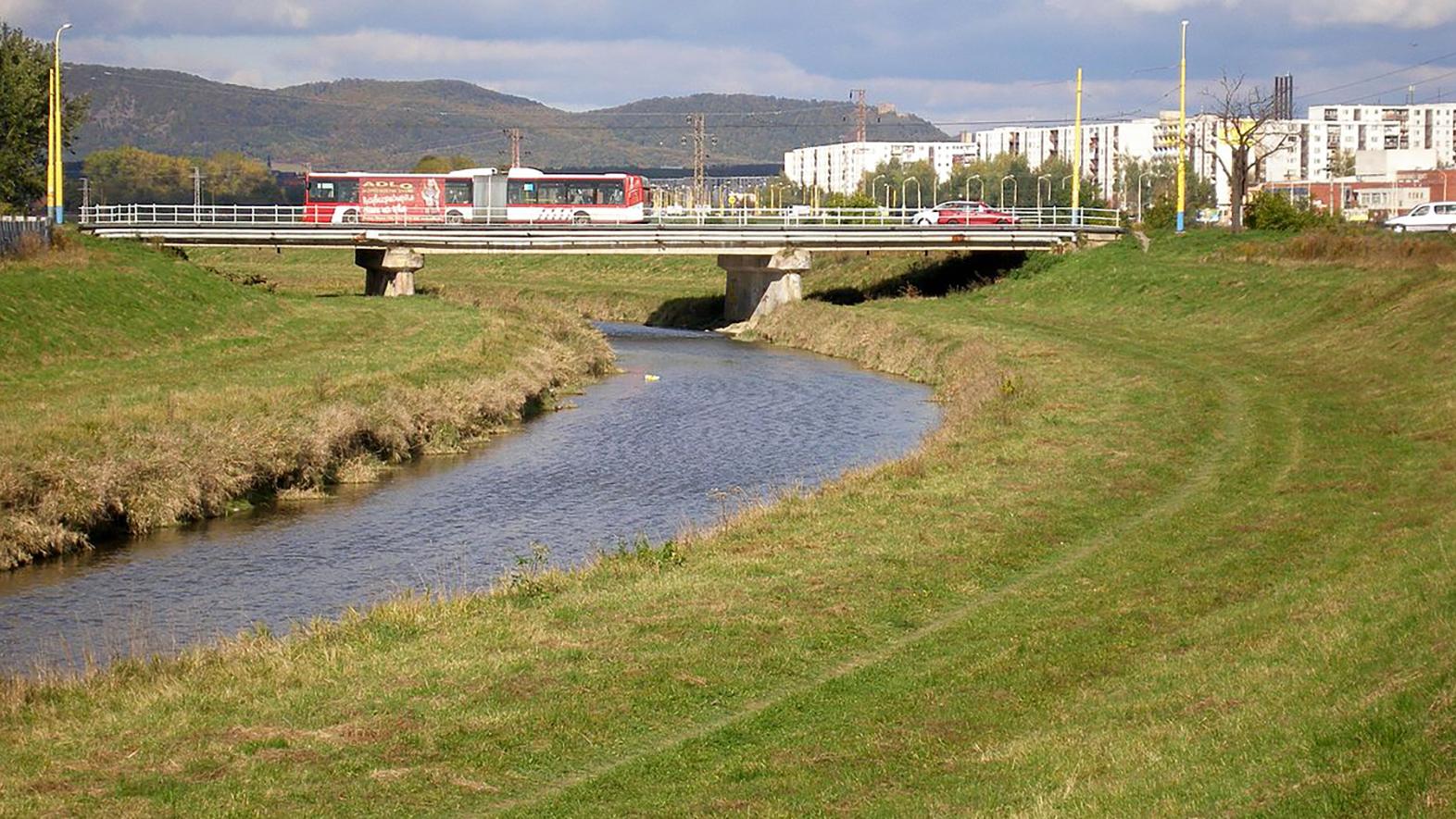 Vodohospodári upravujú v týchto dňoch brehy riek Torysa a Sekčov