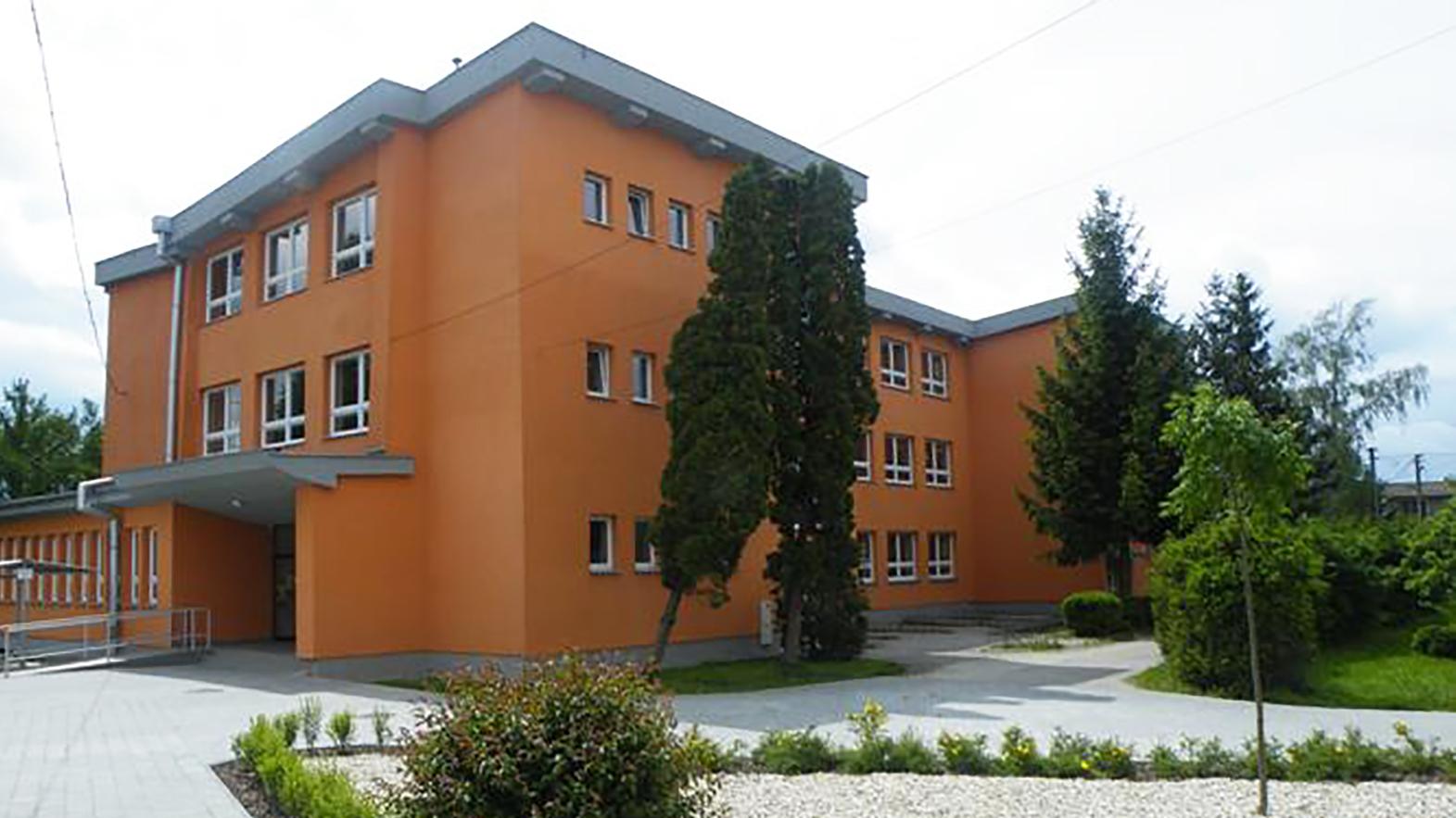ZŠ v Beluši vďaka úspešnému projektu modernizuje odborné učebne i knižnicu