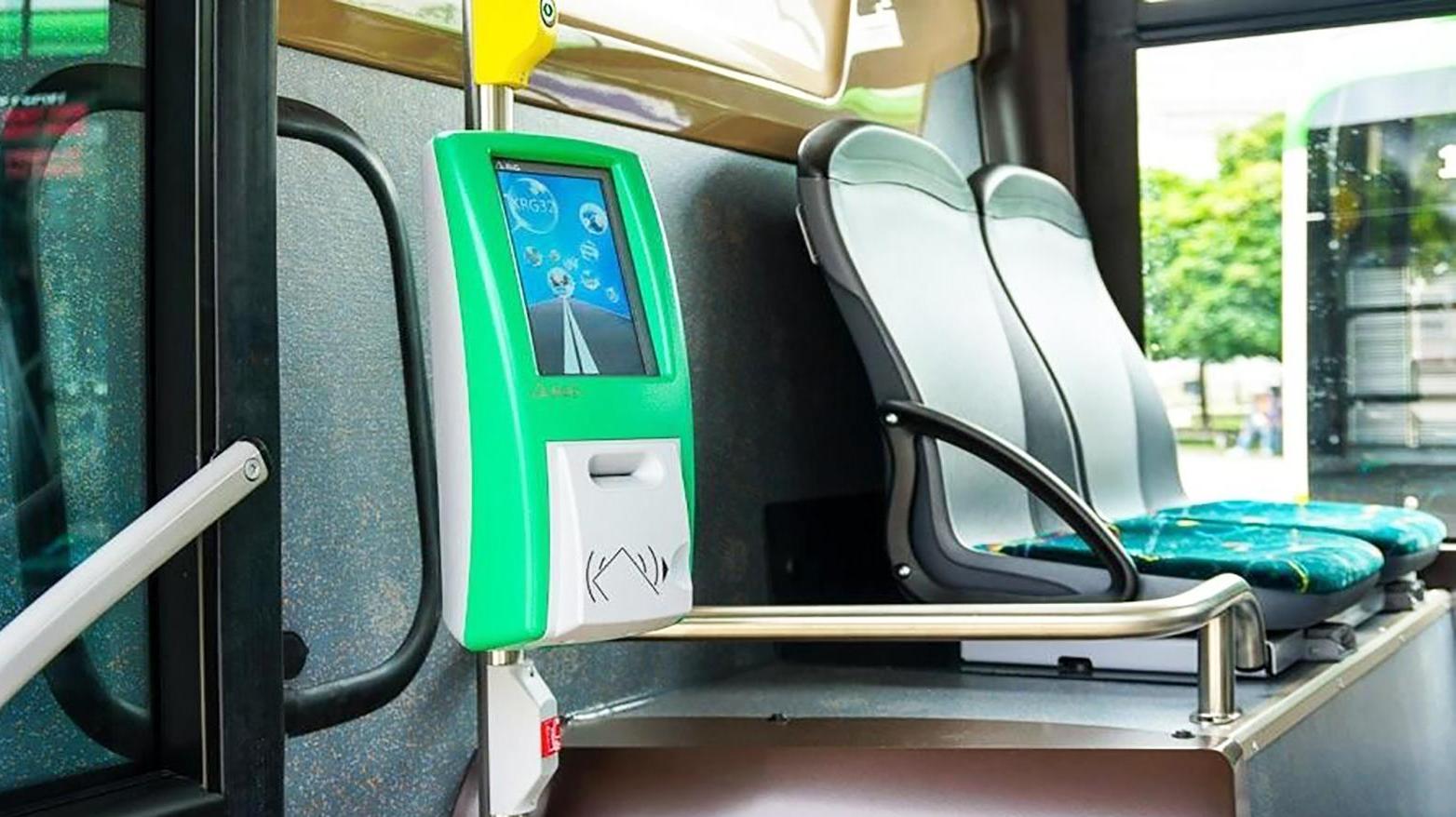 DPMŽ spustil elektronický predpredaj nových dopravných kariet