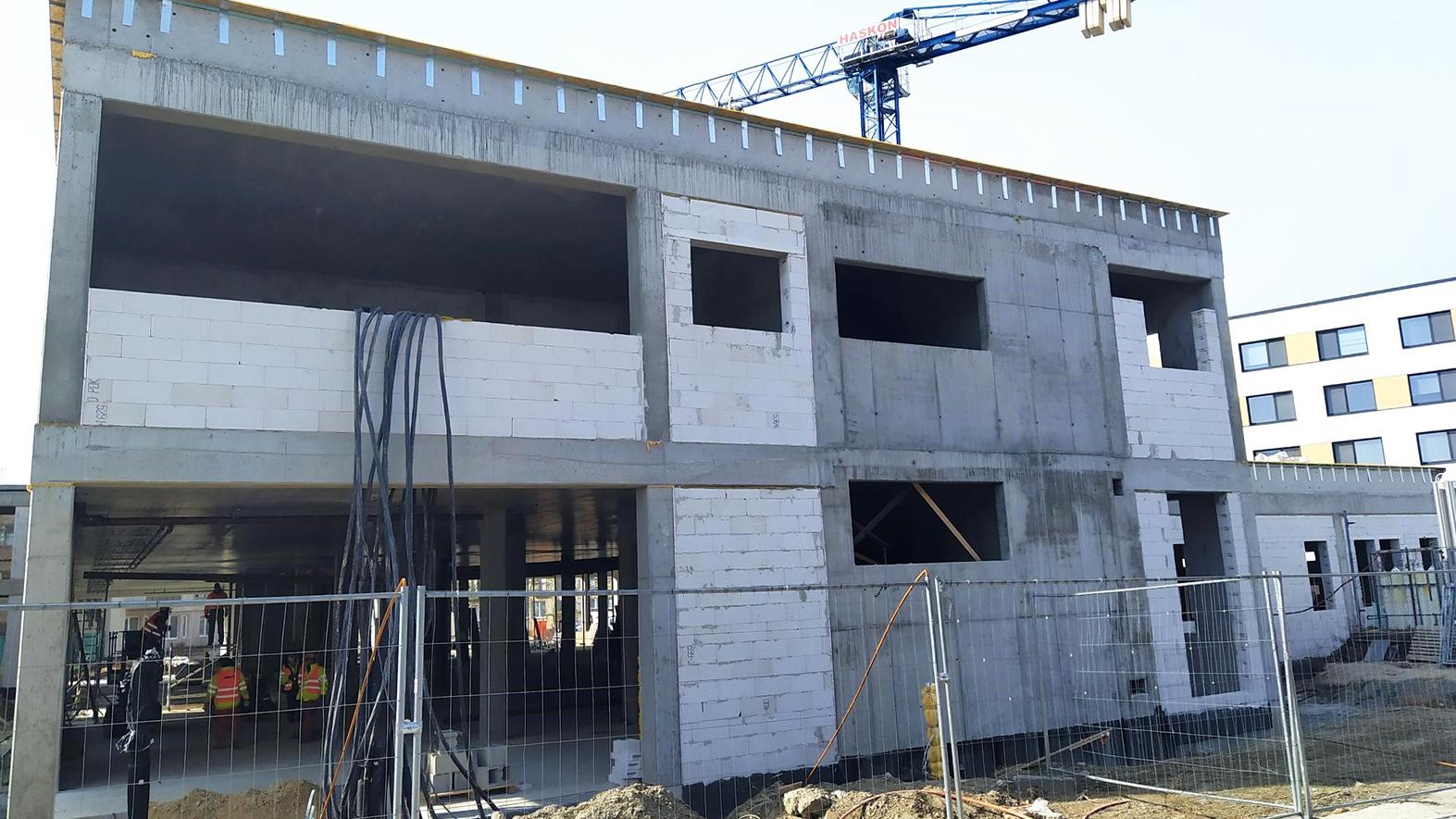 Výstavba nového urgentného príjmu v Nemocnici AGEL Komárno pokračuje