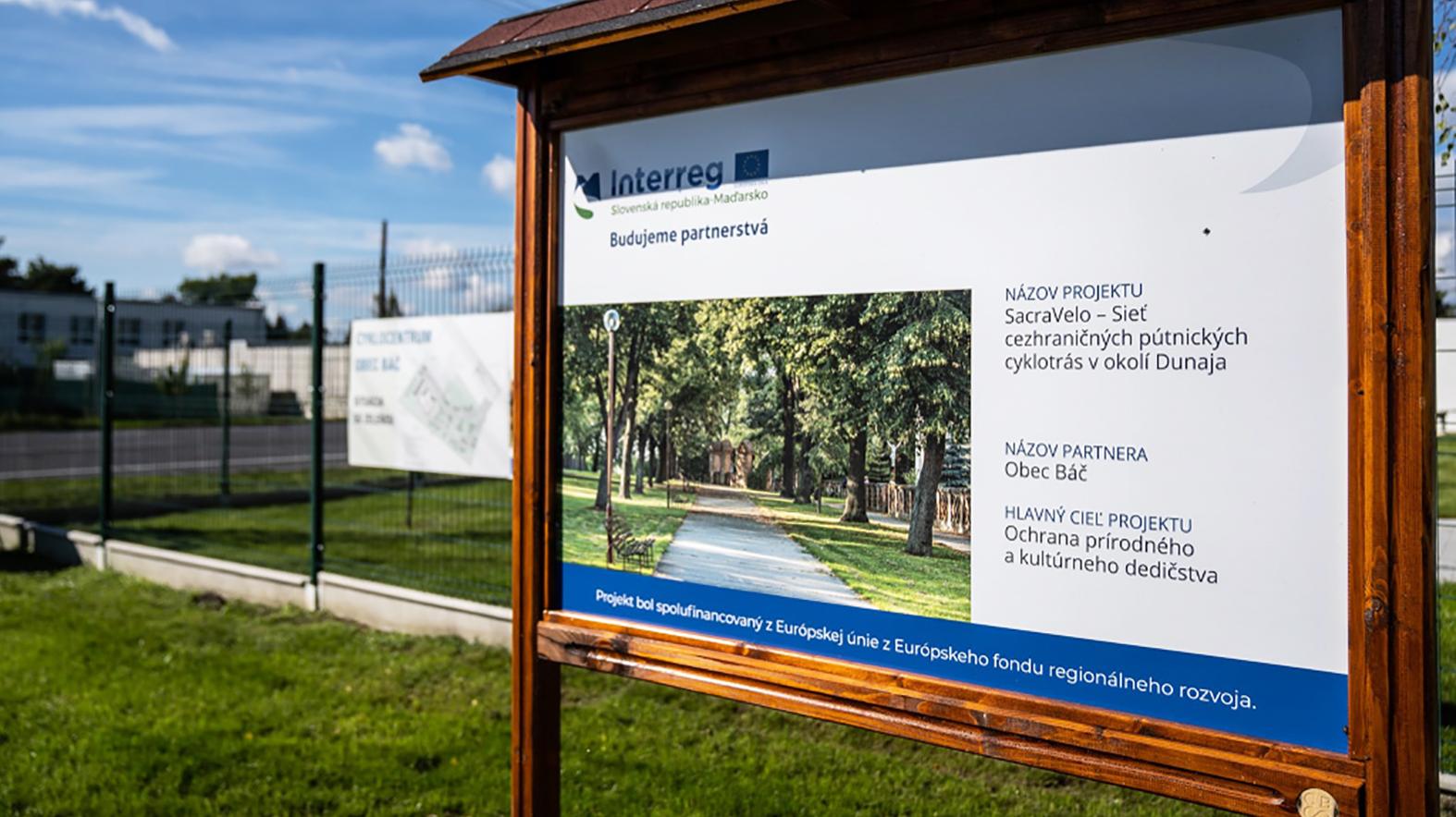 Župa vybudovala cyklotrasu medzi kompou Kyselica a obcou Báč
