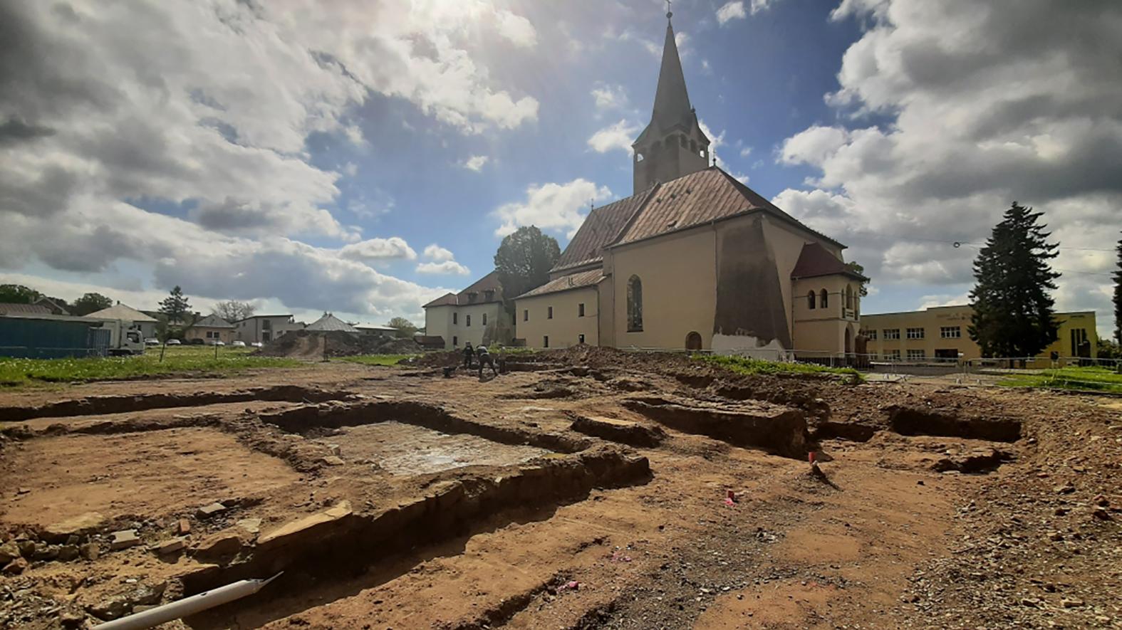 V Stropkove realizujú záverečnú fázu archeologického prieskumu hradu