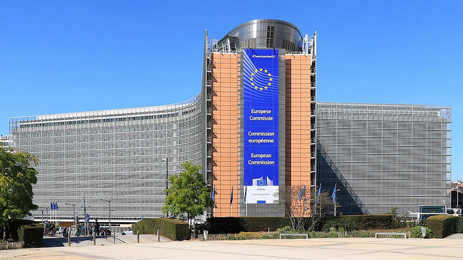 Únia navrhuje reformu firemných daní, žiada väčšiu transparentnosť