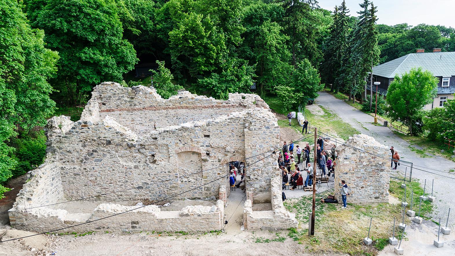 Nitra poskytne dotácie na zážitkovú včeláreň i rozšírenú 3D realitu