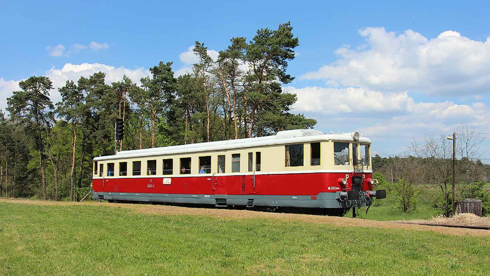 Turistov čaká novinka, okrem baníckeho a zbojníckeho vláčika aj 34 tunelov