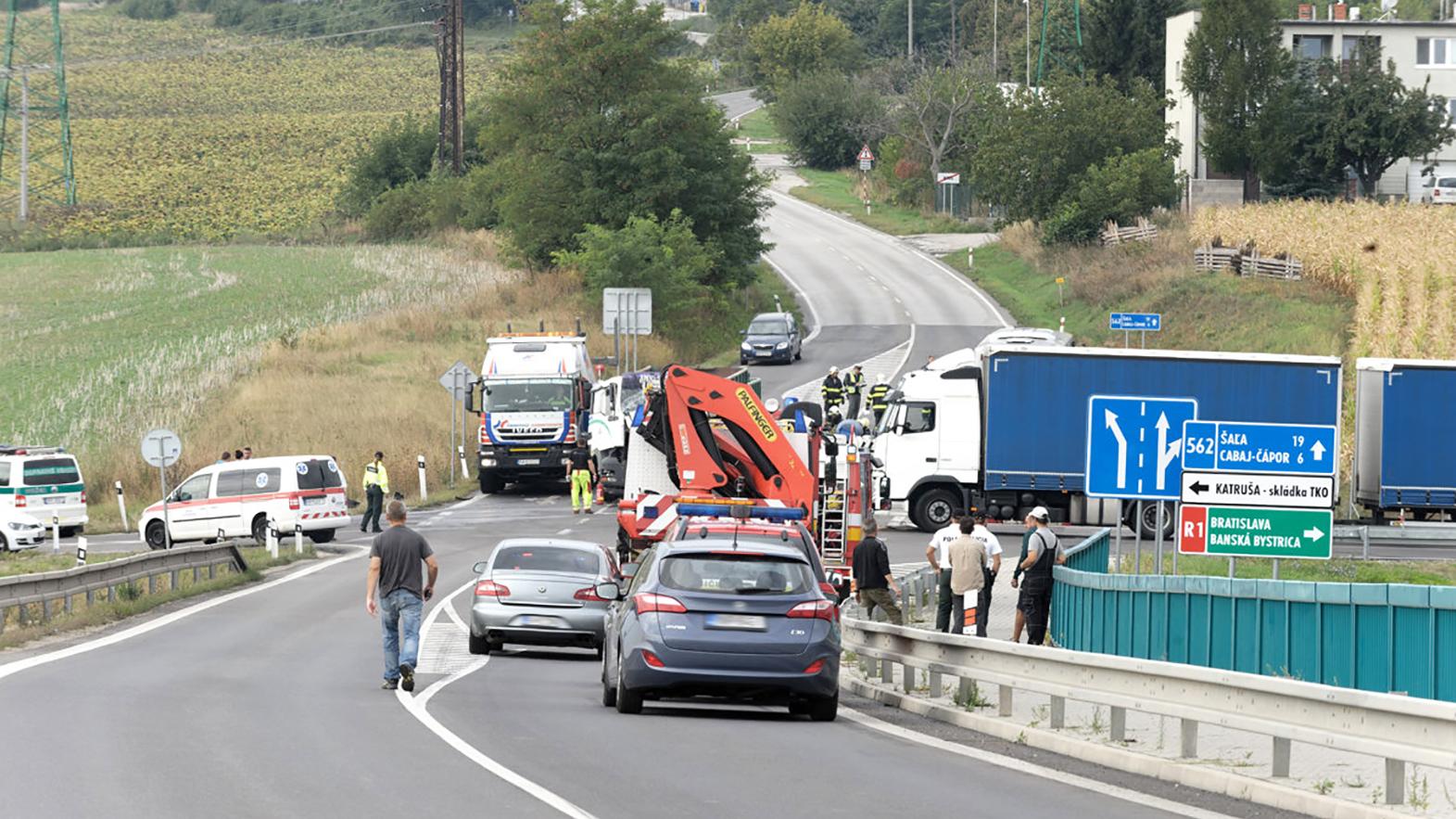 Nebezpečný zjazd z R1 prestavajú najskôr o šesť až sedem rokov