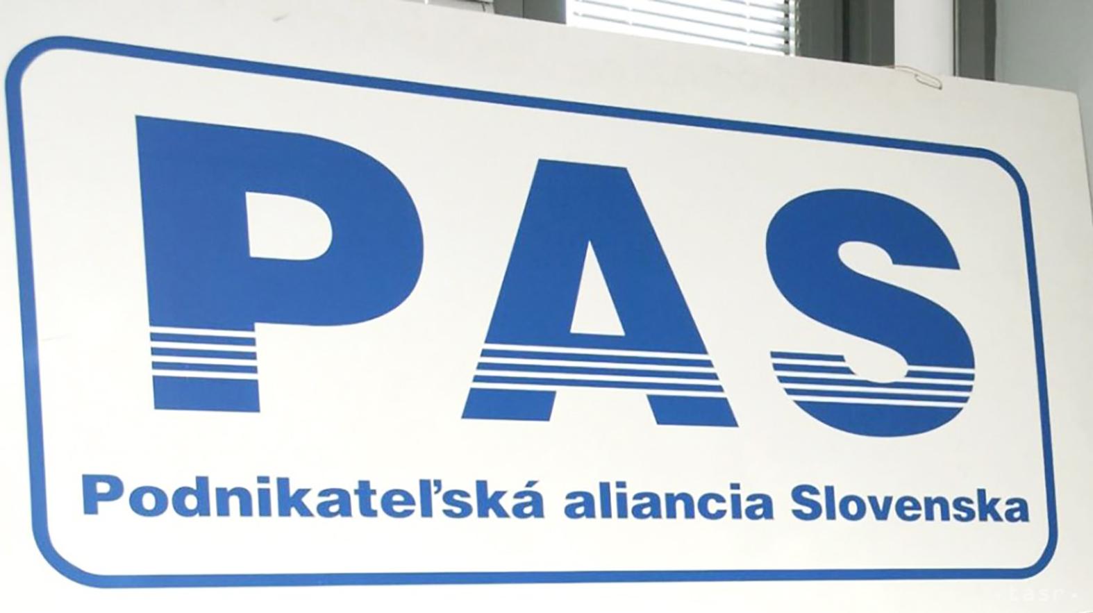 ÚMS: Podnikatelia podporujú decentralizáciu