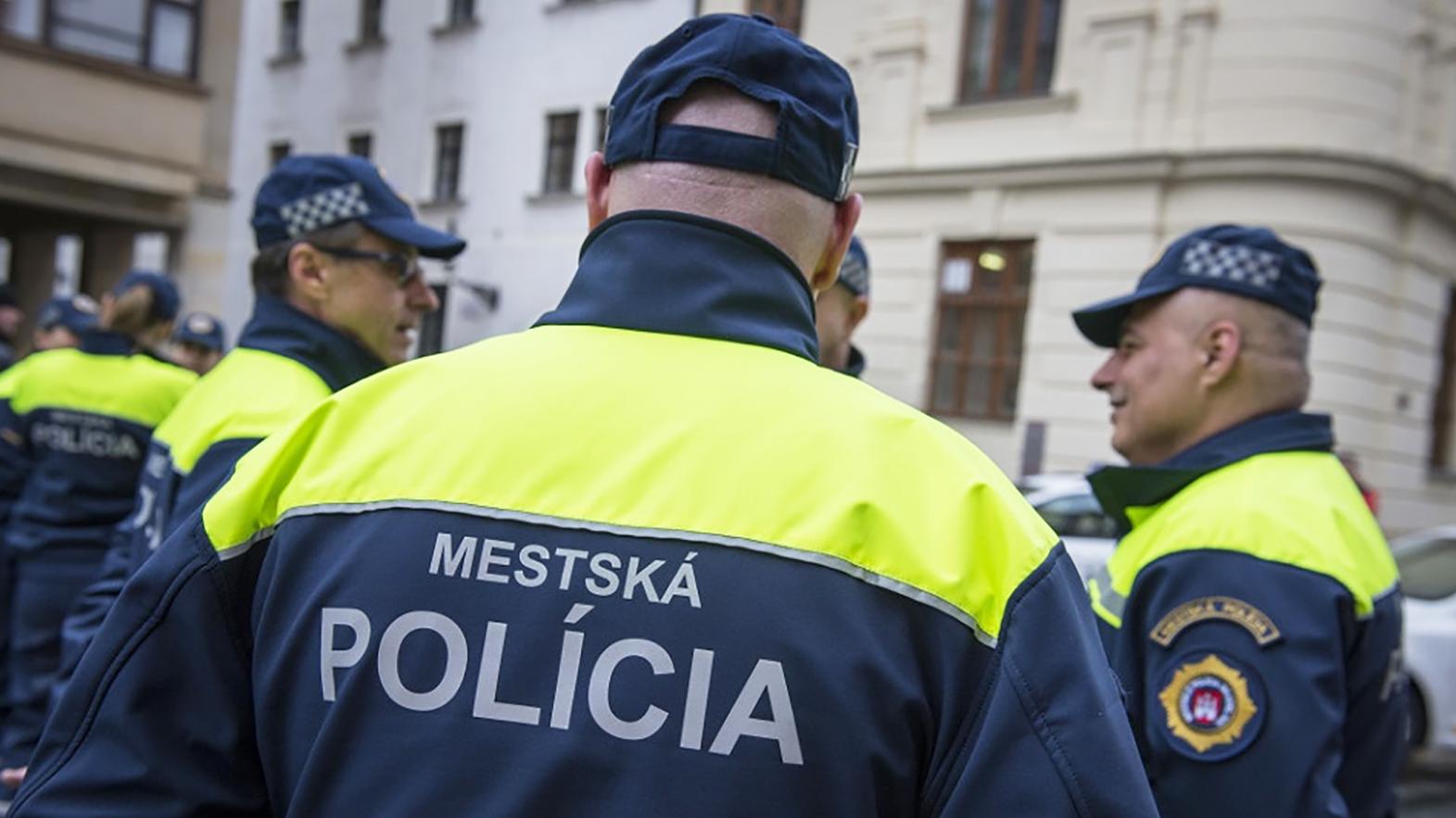 Mestská polícia v Bratislave má nový web i mobilnú aplikáciu
